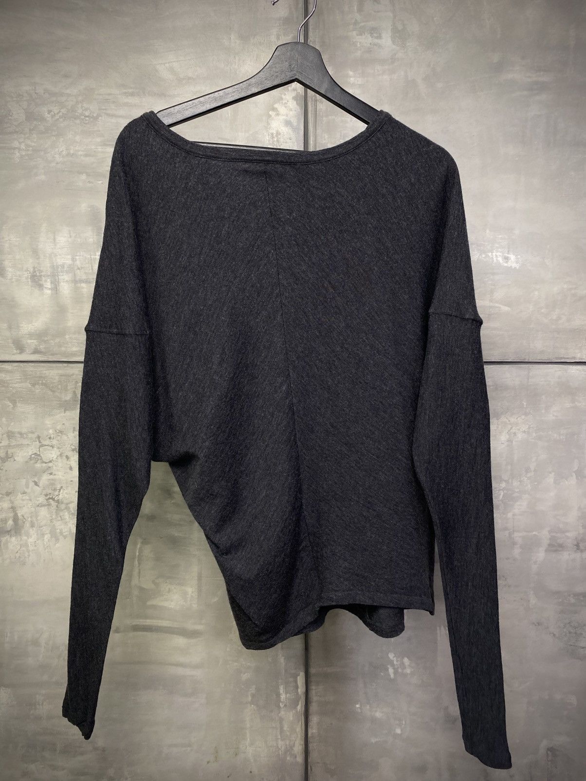 Maison Margiela Wool asymmetric sweater S Size S / US 4 / IT 40 - 1 Thumbnail