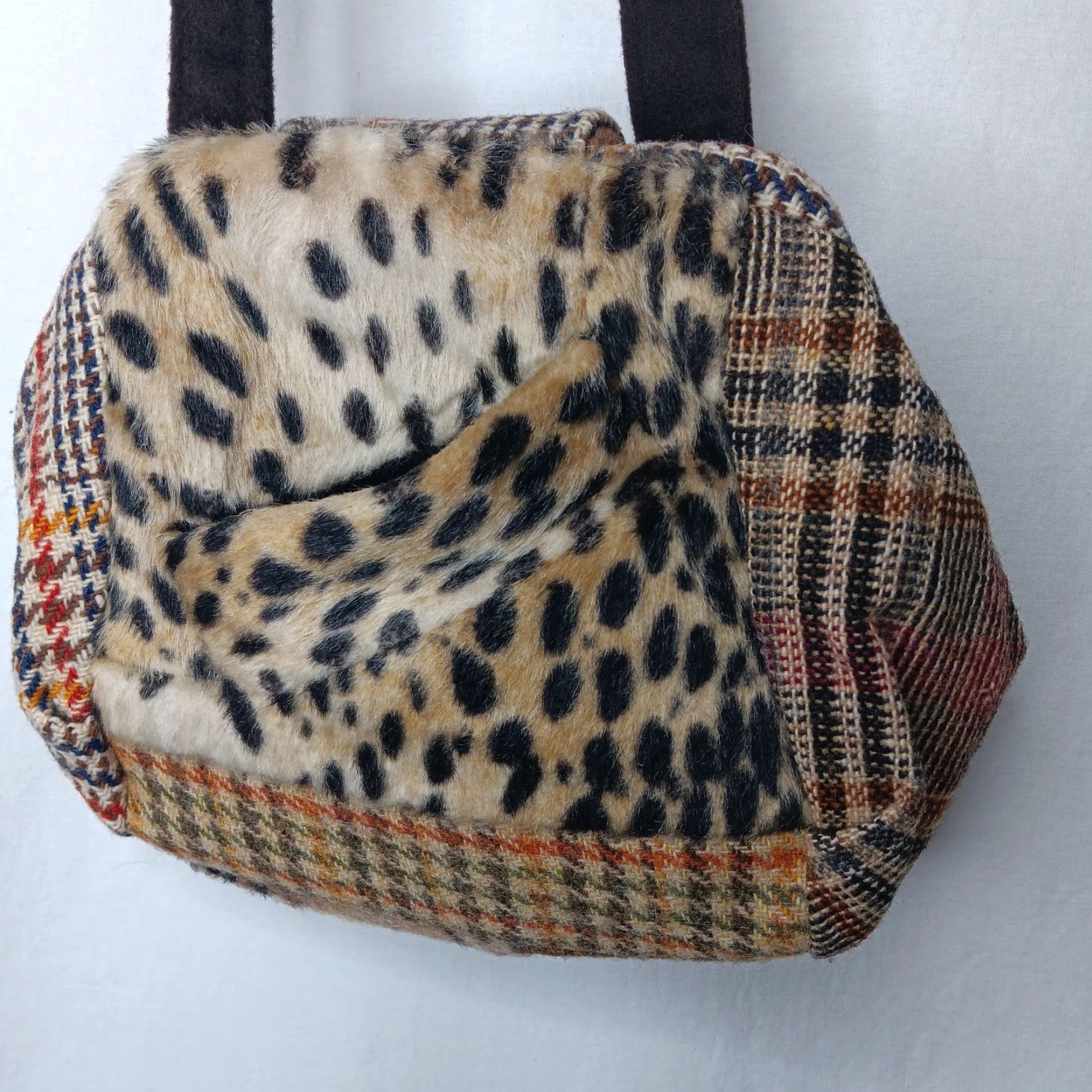 Vintage VINTAGE Range of Emotion Women's Designer Wool Patchwork Purse Medium Brown Faux Fur Art Style Autumn 2002 Size 32" / US 10 / IT 46 - 7 Thumbnail