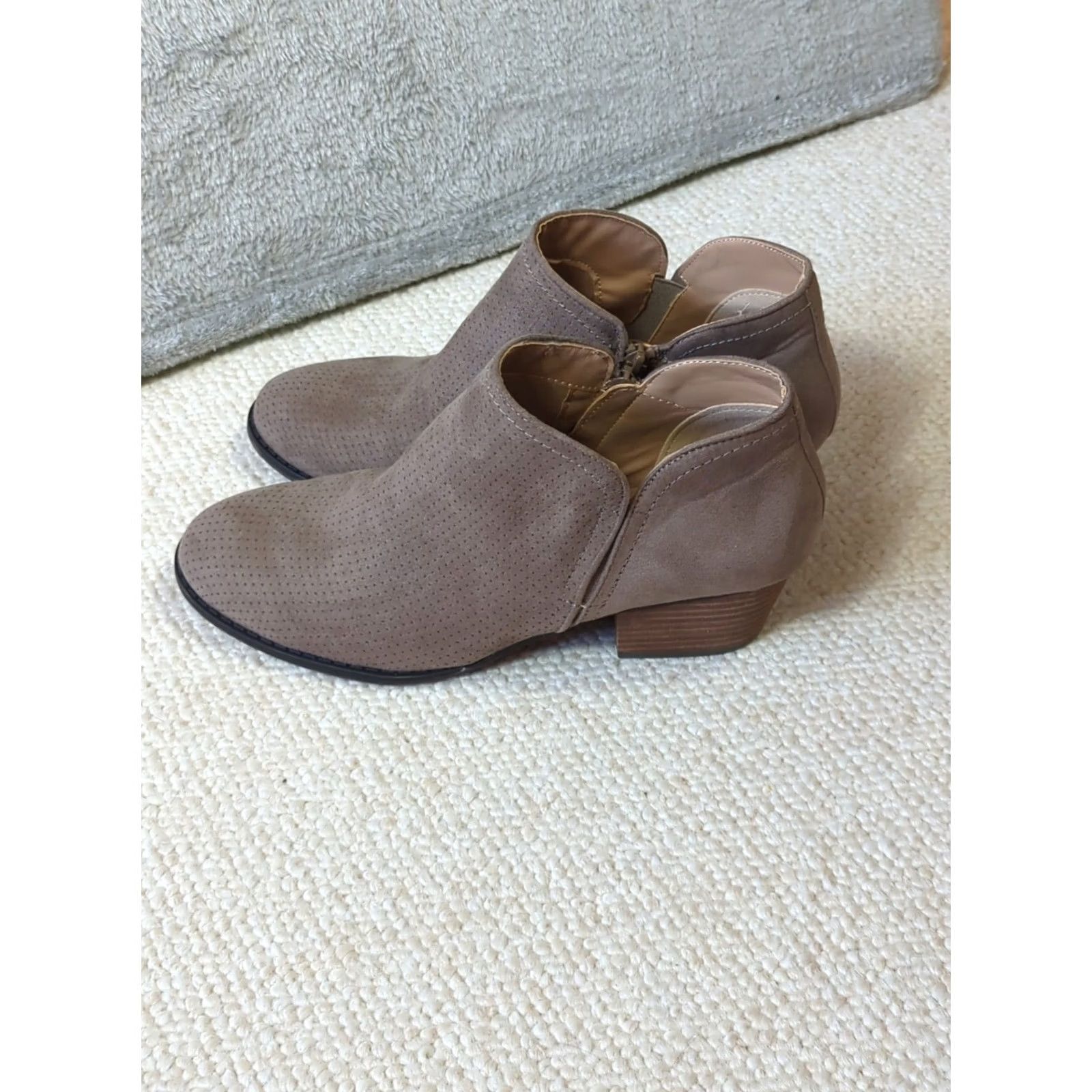 Vintage LIFE STRIDE Blake ankle boots Womens 9.5 ash Tan/Beige Solid Fabric Zip Comfort Cushioned City Vintage: No Size US 10 / IT 40 - 5 Thumbnail