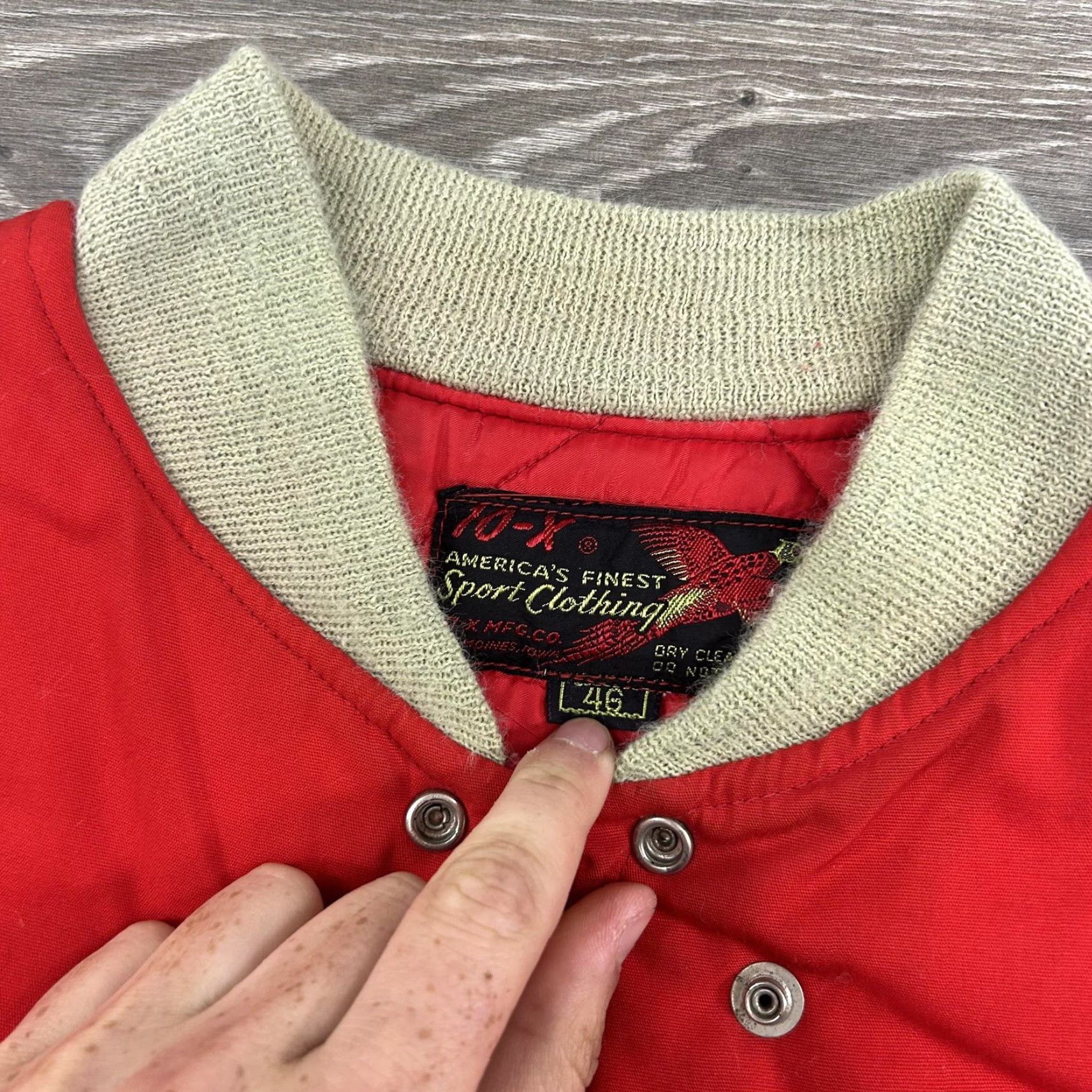 Vintage VINTAGE 10-X Vest Mens Large Quilted Lined Canvas Hunting Talon Zipper Outdoor Red 90s Size US S / EU 44-46 / 1 - 4 Thumbnail
