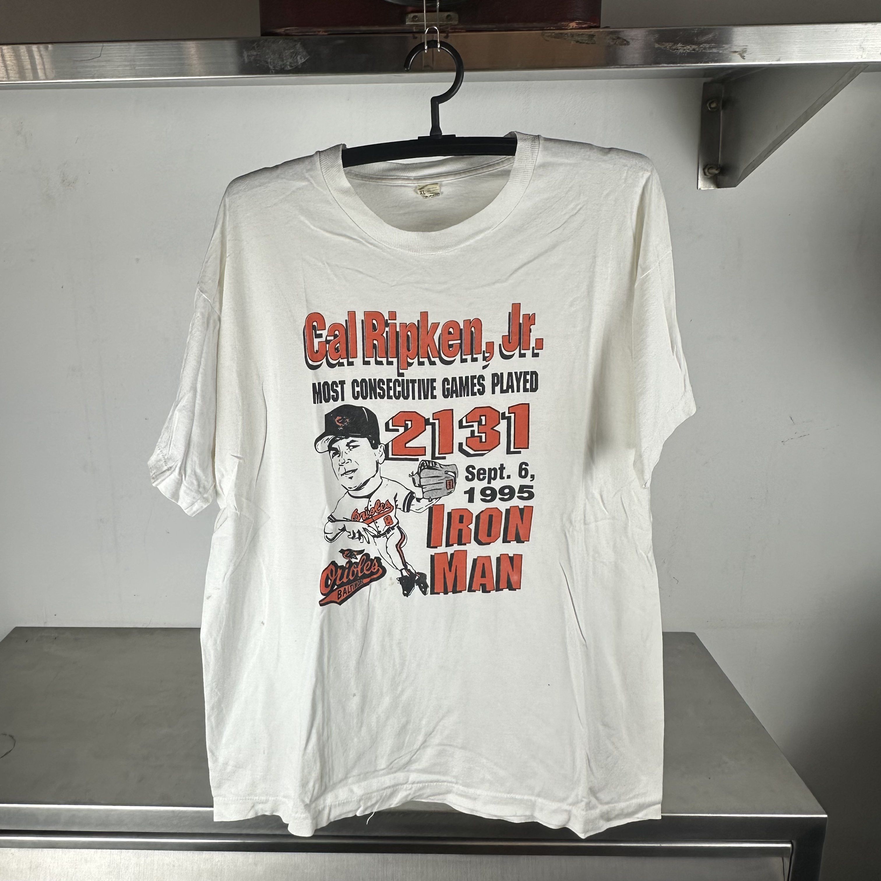 Vintage Vintage 1995 Cal Ripken Jr Orioles Iron Man MLB T-shirt Size US XL / EU 56 / 4 - 1 Thumbnail