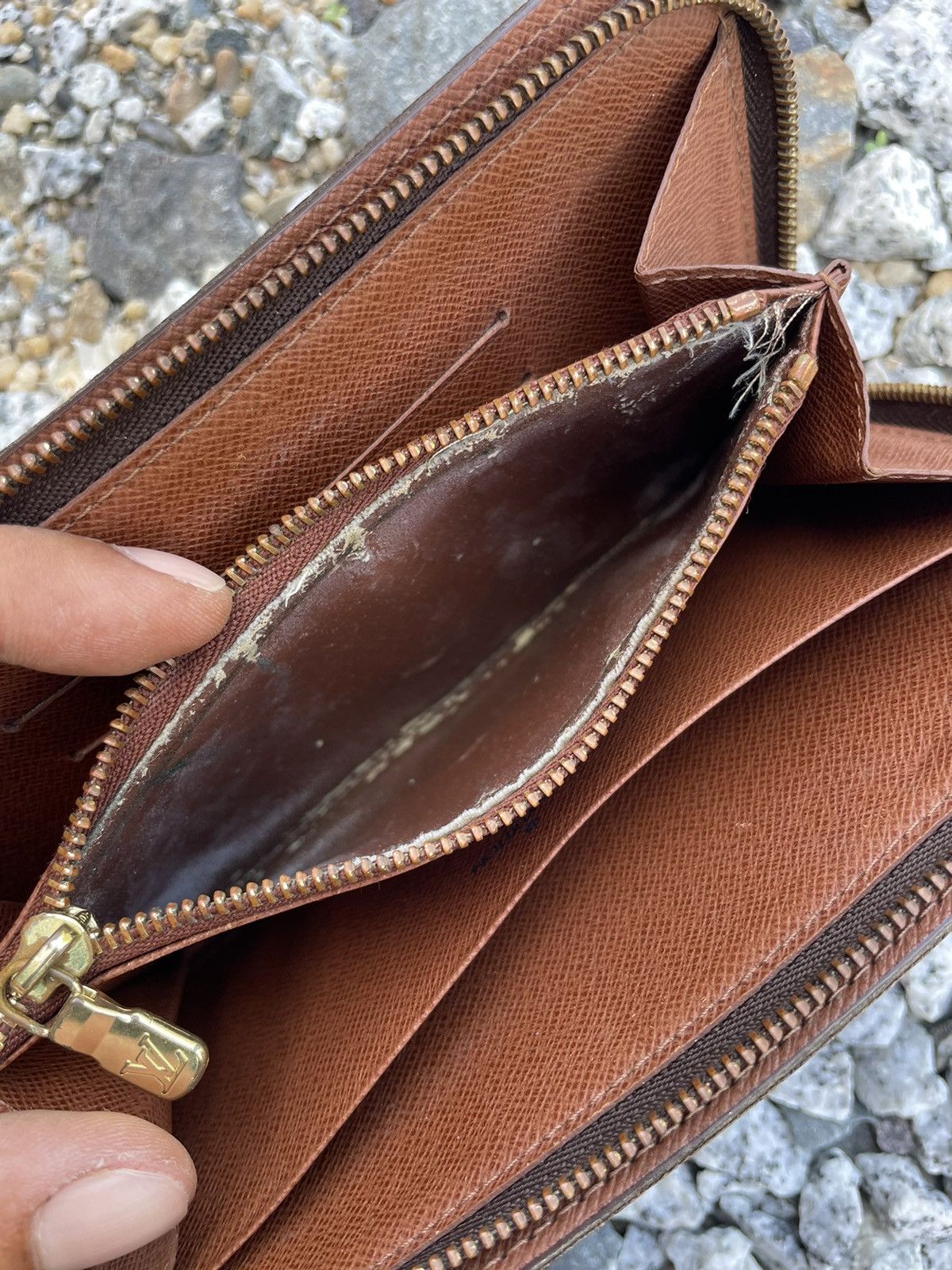 Louis Vuitton × Vintage Louis Vuitton Porte Monnaie Zip Long Wallet Size ONE SIZE - 12 Thumbnail