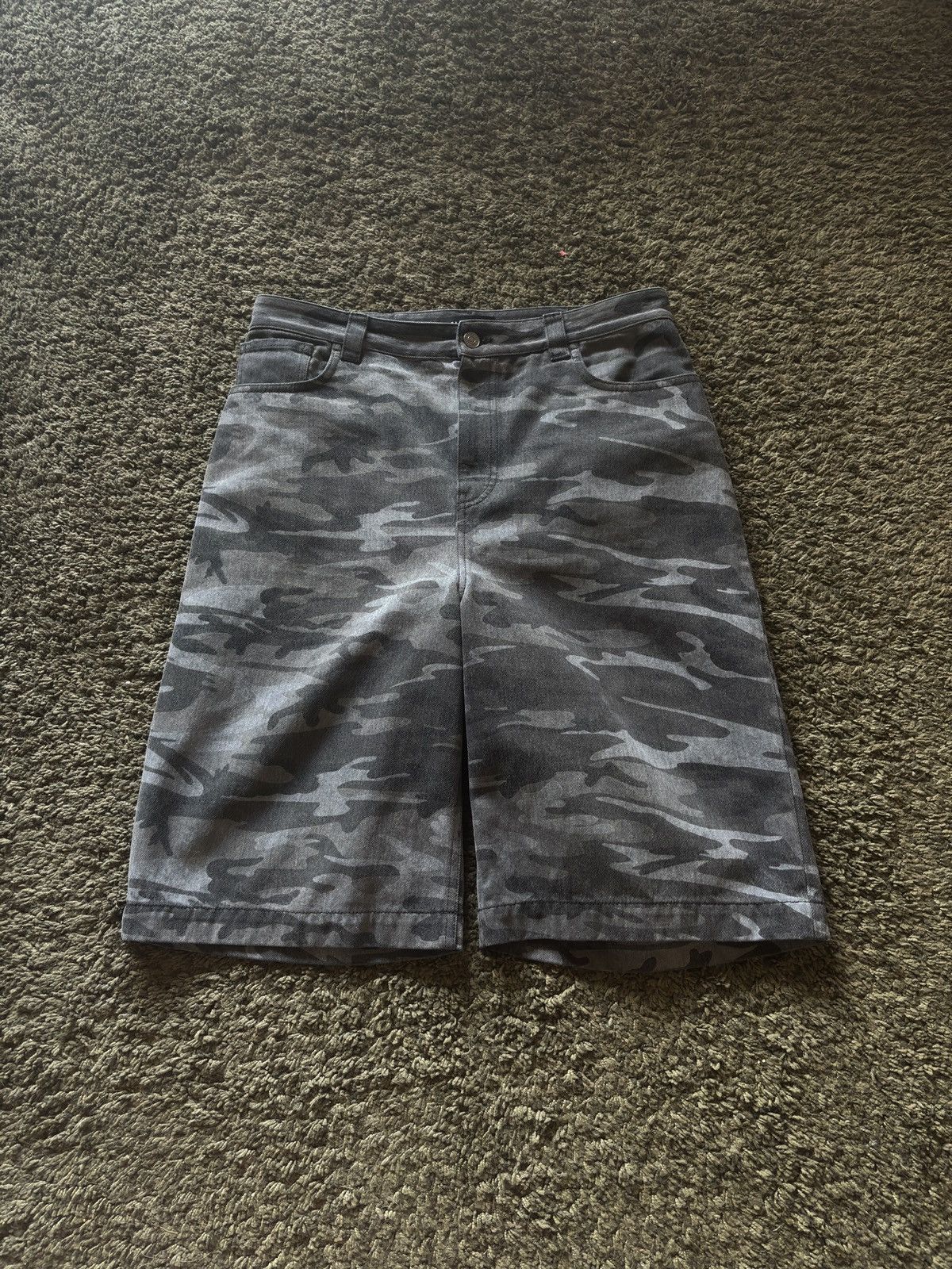 Balenciaga SS20 Balenciaga Skater Denim Camo Blue Black Grey Shorts Size US 32 / EU 48 - 1 Thumbnail