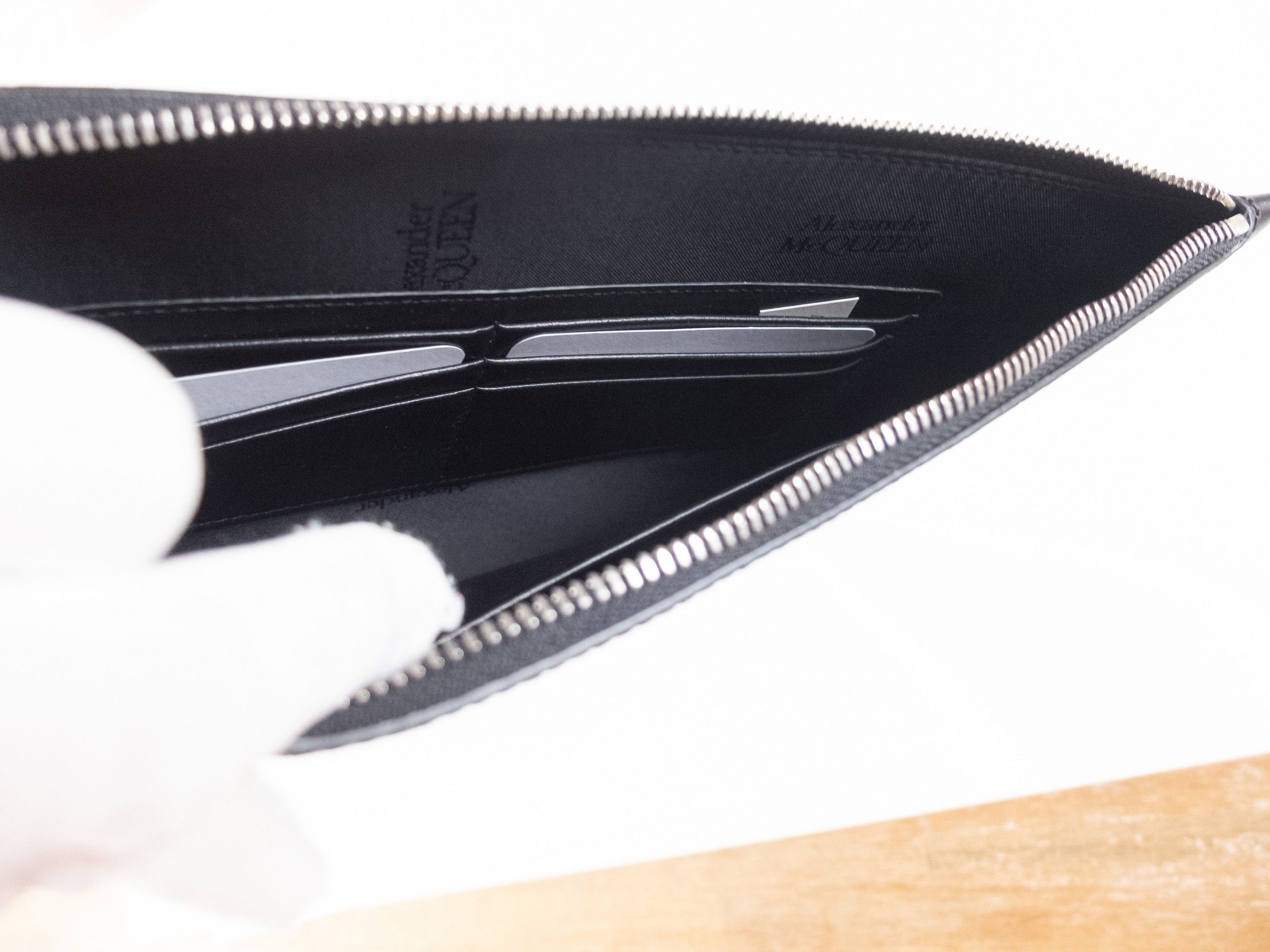 Alexander McQueen ALEXANDER MCQUEEN black croc effect leather flat clutch bag Size ONE SIZE - 6 Thumbnail