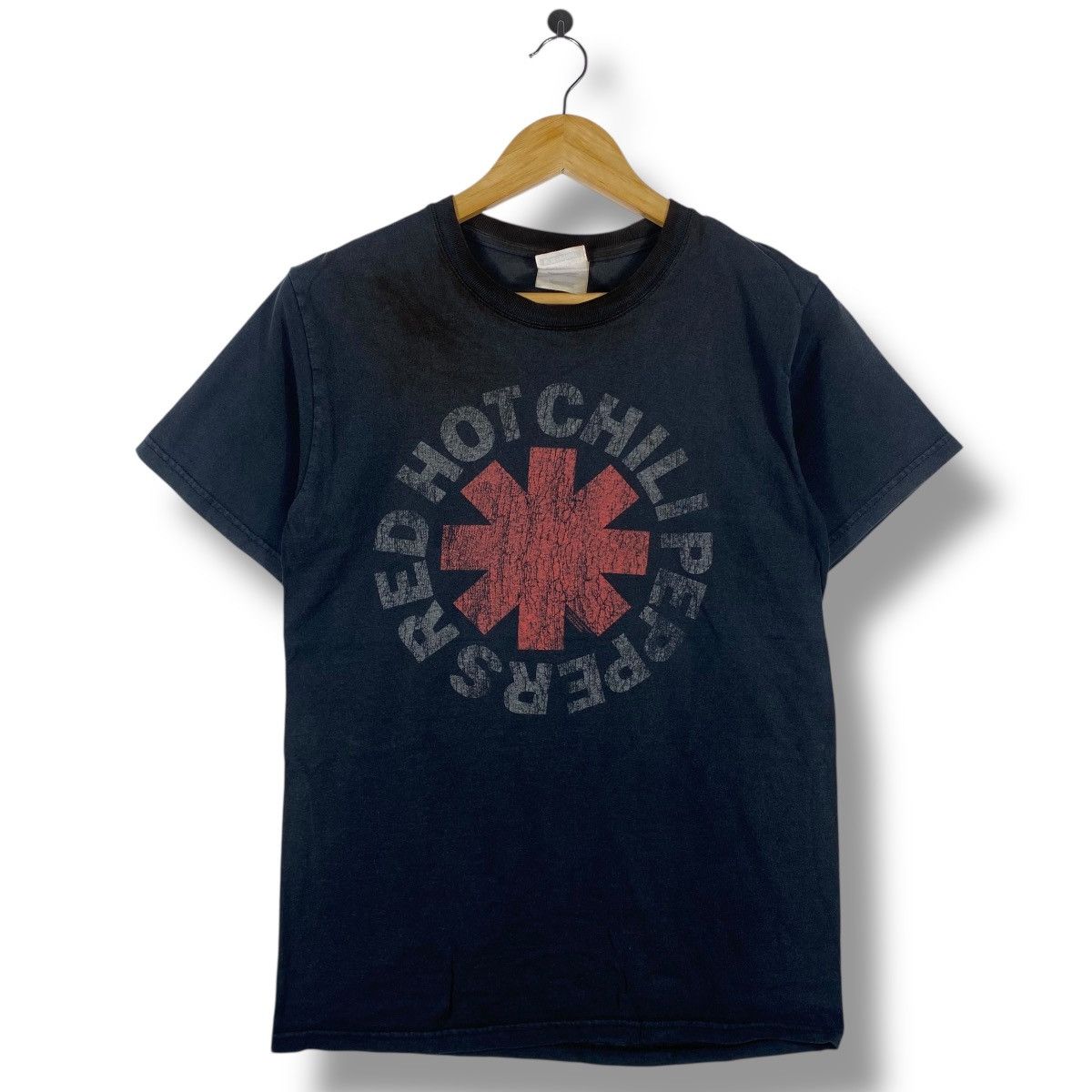 Band Tees Vintage 00's Red Hot Chili Peppers Band Tee Shirt Size US S / EU 44-46 / 1 - 1 Thumbnail