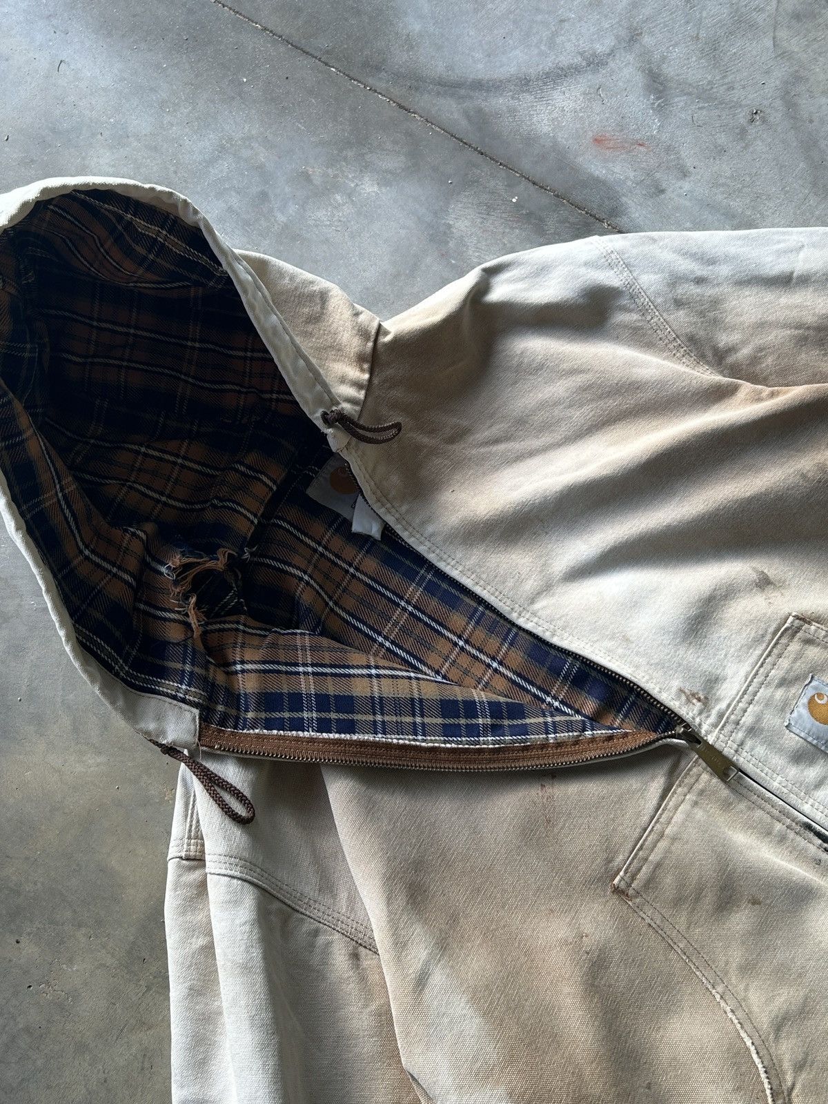 Carhartt Carhartt Workwear jacket with heavy distressing Size US L / EU 52-54 / 3 - 7 Thumbnail