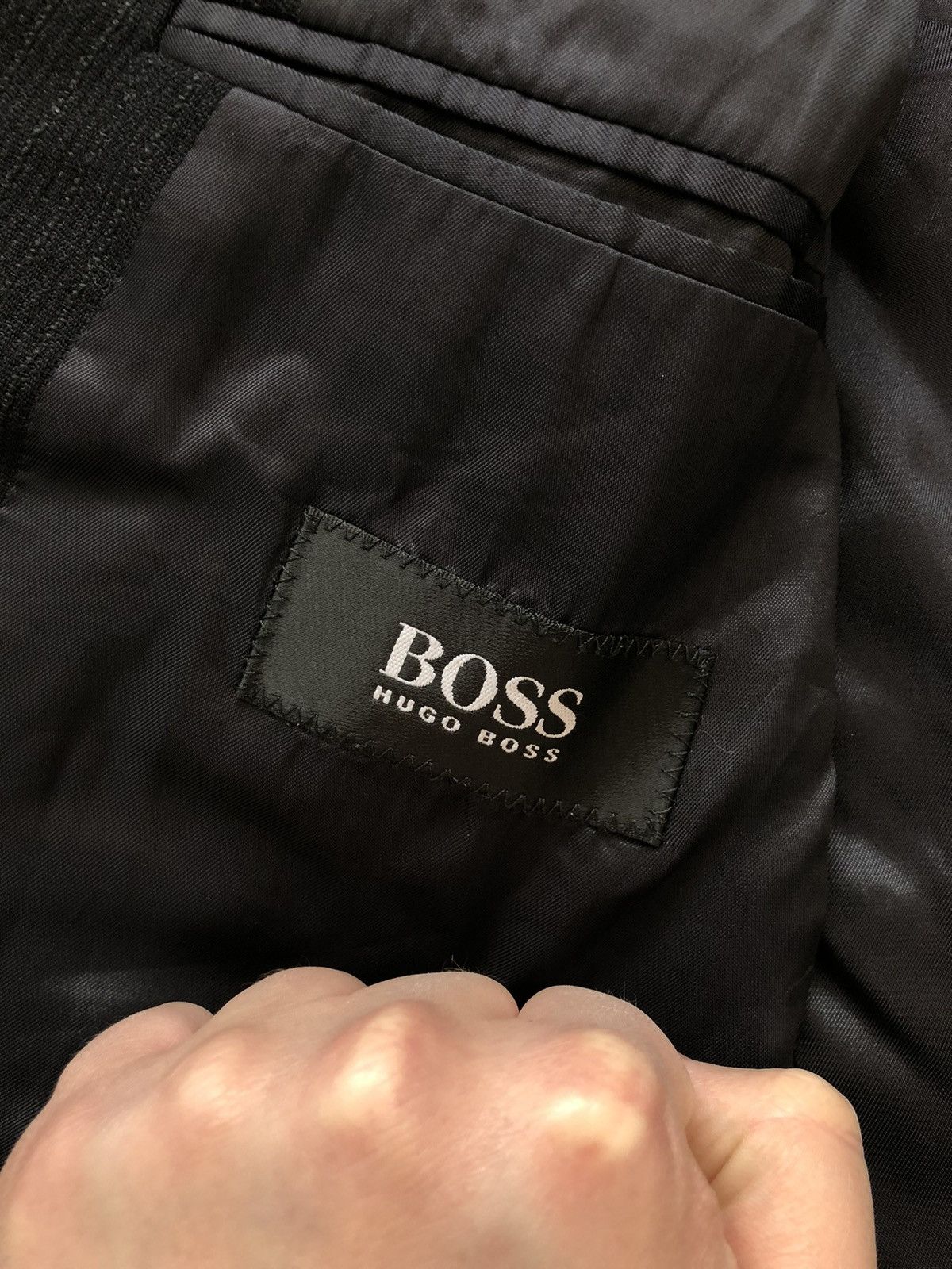 Hugo Boss Beautiful double-breasted Hugo Boss wool jacket Size US M / EU 48-50 / 2 - 3 Thumbnail