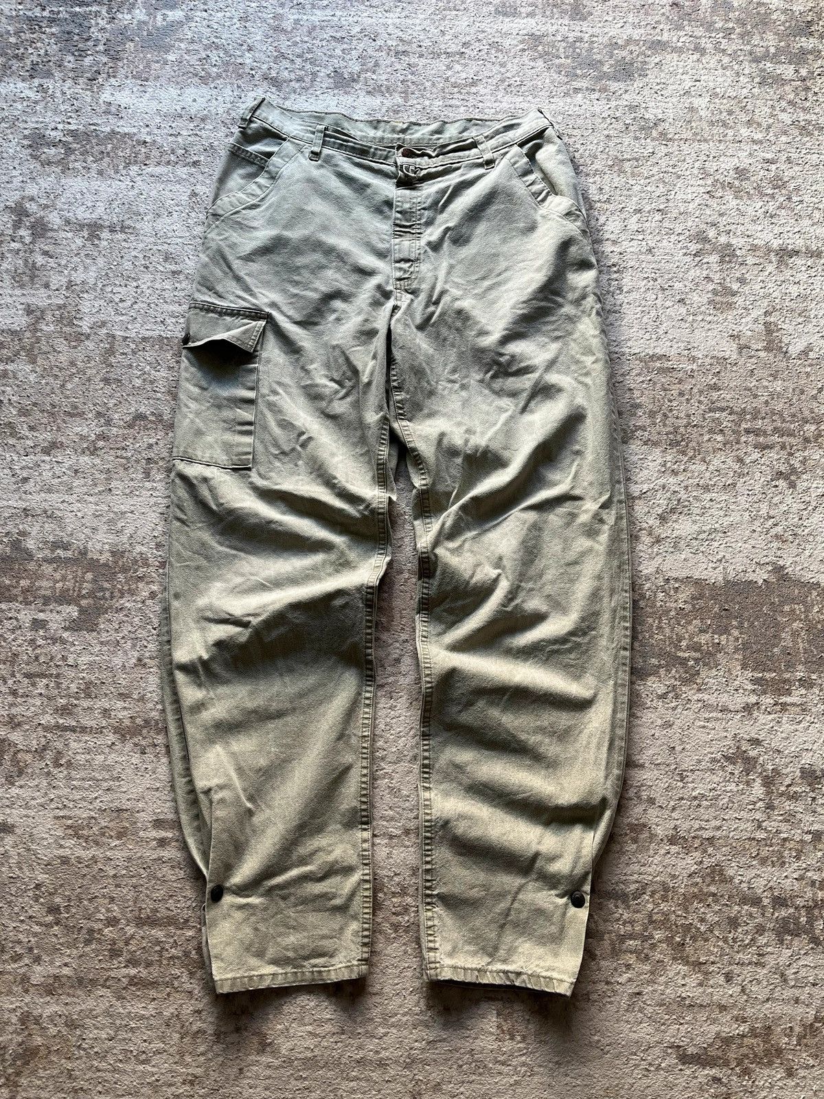 Levi's Levi’s Vintage 1980 Made in France White Tab Cargo Pants Size US 36 / EU 52 - 1 Thumbnail