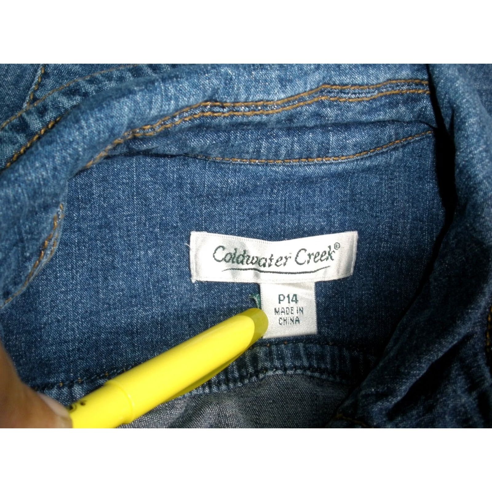 Coldwater Creek VINTAGE Coldwater Creek Denim Blue Jean Jacket Button Up Women's P14 Petite Long Sleeve Solid 90s Classic Outdoor Denim Jacket Womens Size 36" / US 14 / IT 50 - 4 Thumbnail