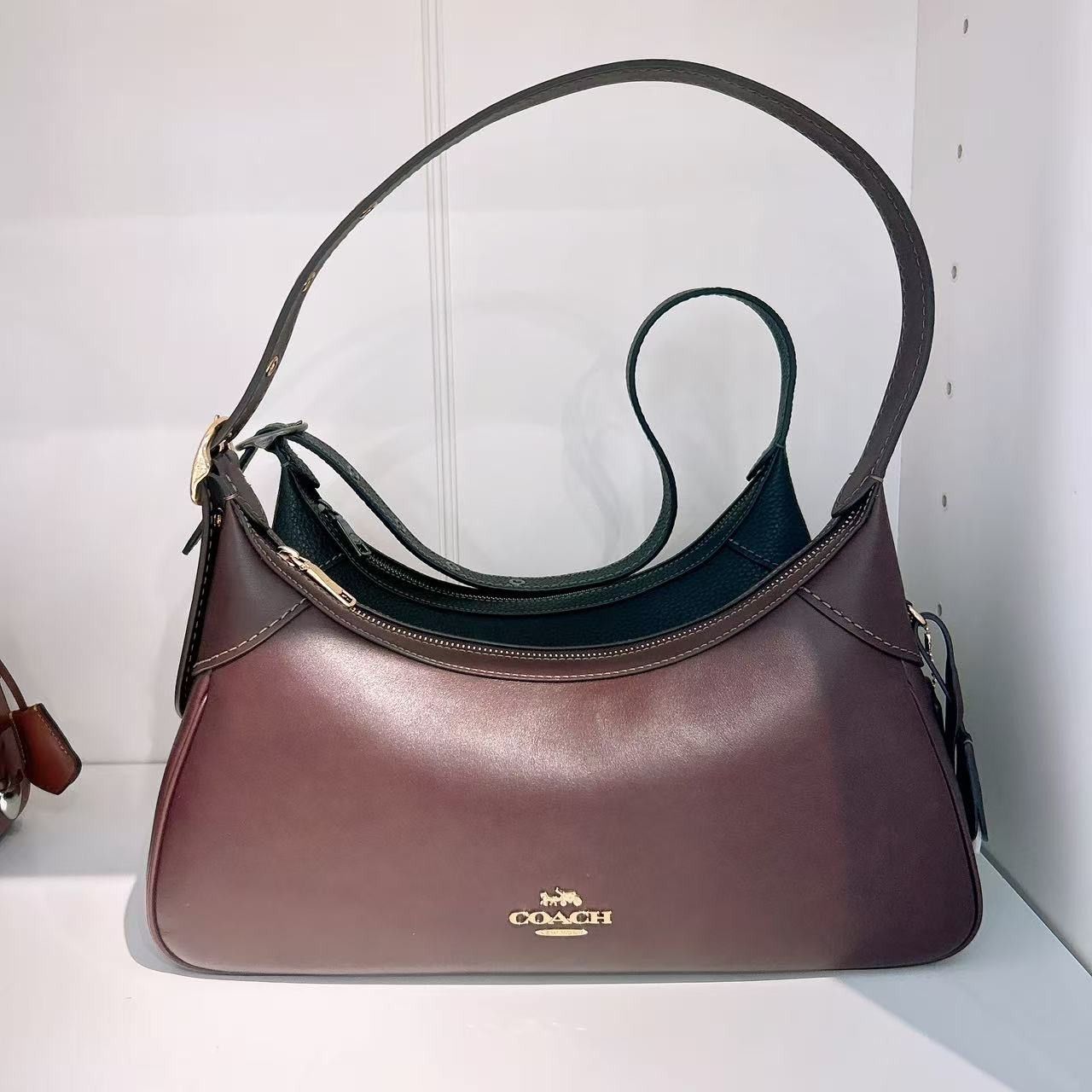 Coach Ella Small Shoulder Bag CDV35 Size ONE SIZE - 1 Thumbnail