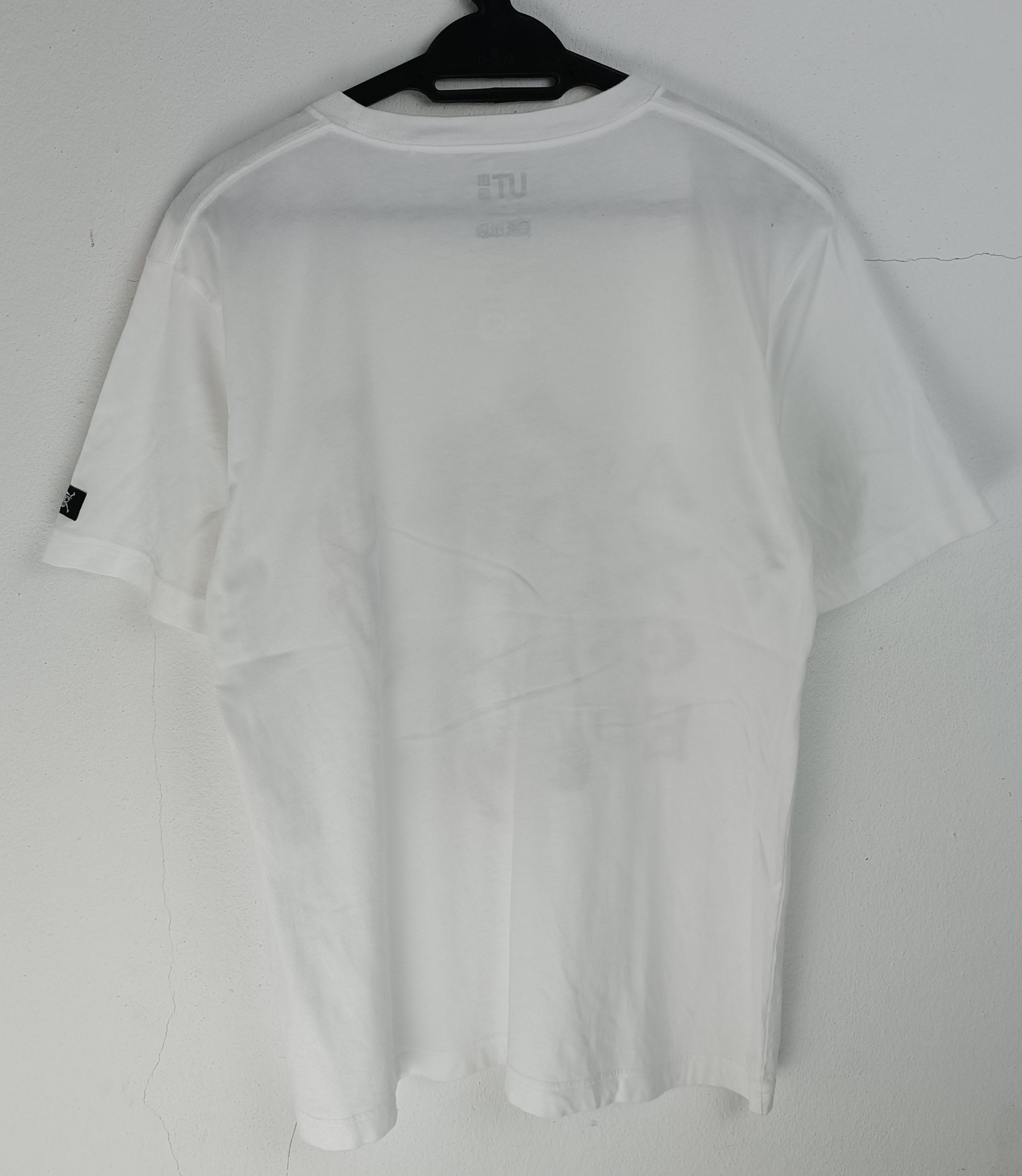 Anime VINTAGE ONE PIECE PORTGAS D ACE FIRE FIST LUFFY CHOPPER TEE Size US M / EU 48-50 / 2 - 4 Thumbnail