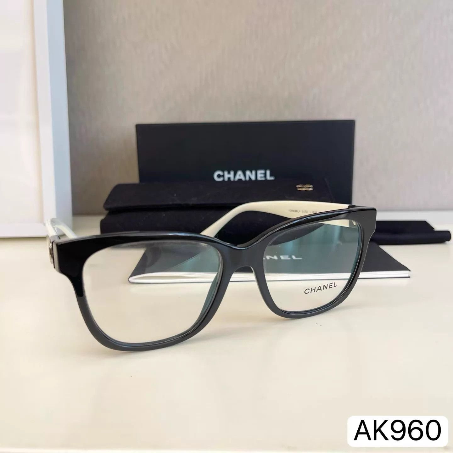 Chanel Chanel AK960 Black & White Panda Flat Lens Glasses Size ONE SIZE - 4 Thumbnail