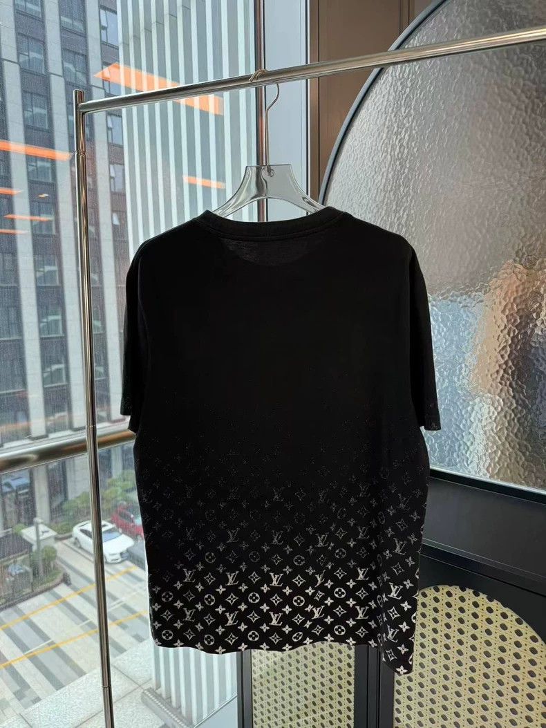 Louis Vuitton Louis Vuitton Black and white gradient short sleeve Size US XL / EU 56 / 4 - 2 Thumbnail