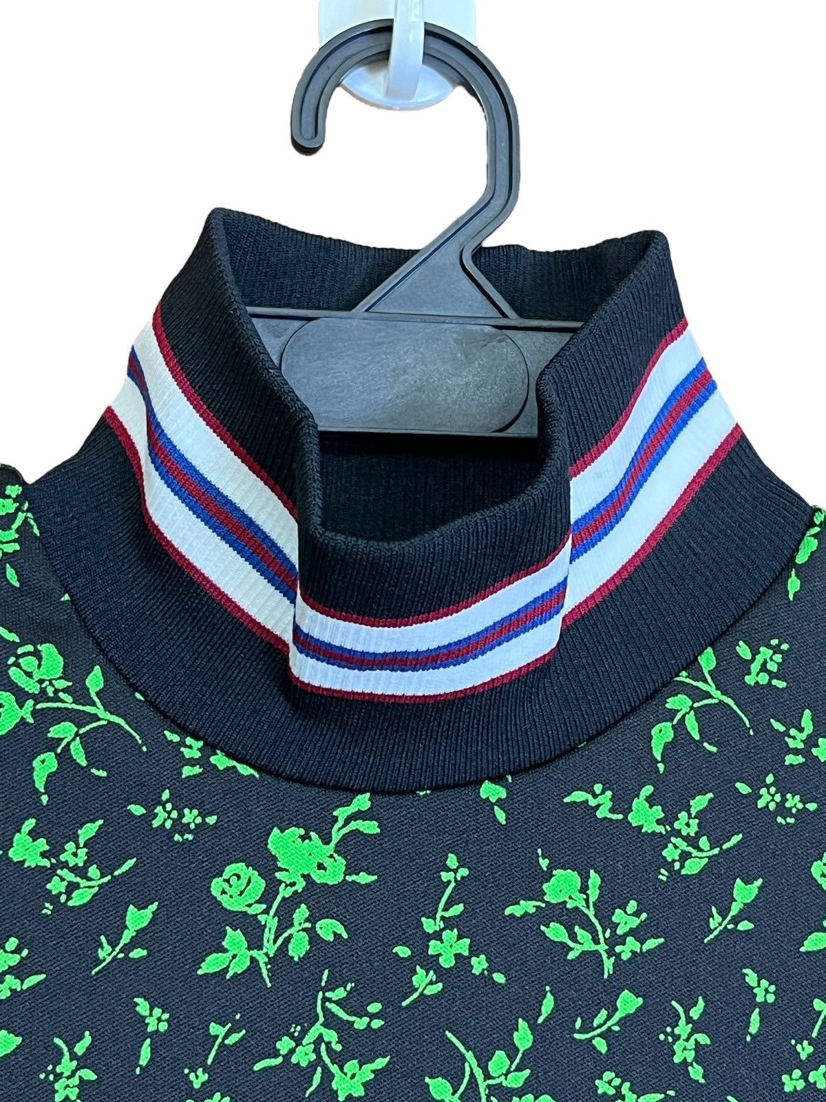 Maison MIHARA YASUHIRO MIHARA YASUHIRO ABSTRACT FLORAL HIGH NECK SLEEVELESS SHIRT Size US S / EU 44-46 / 1 - 4 Thumbnail