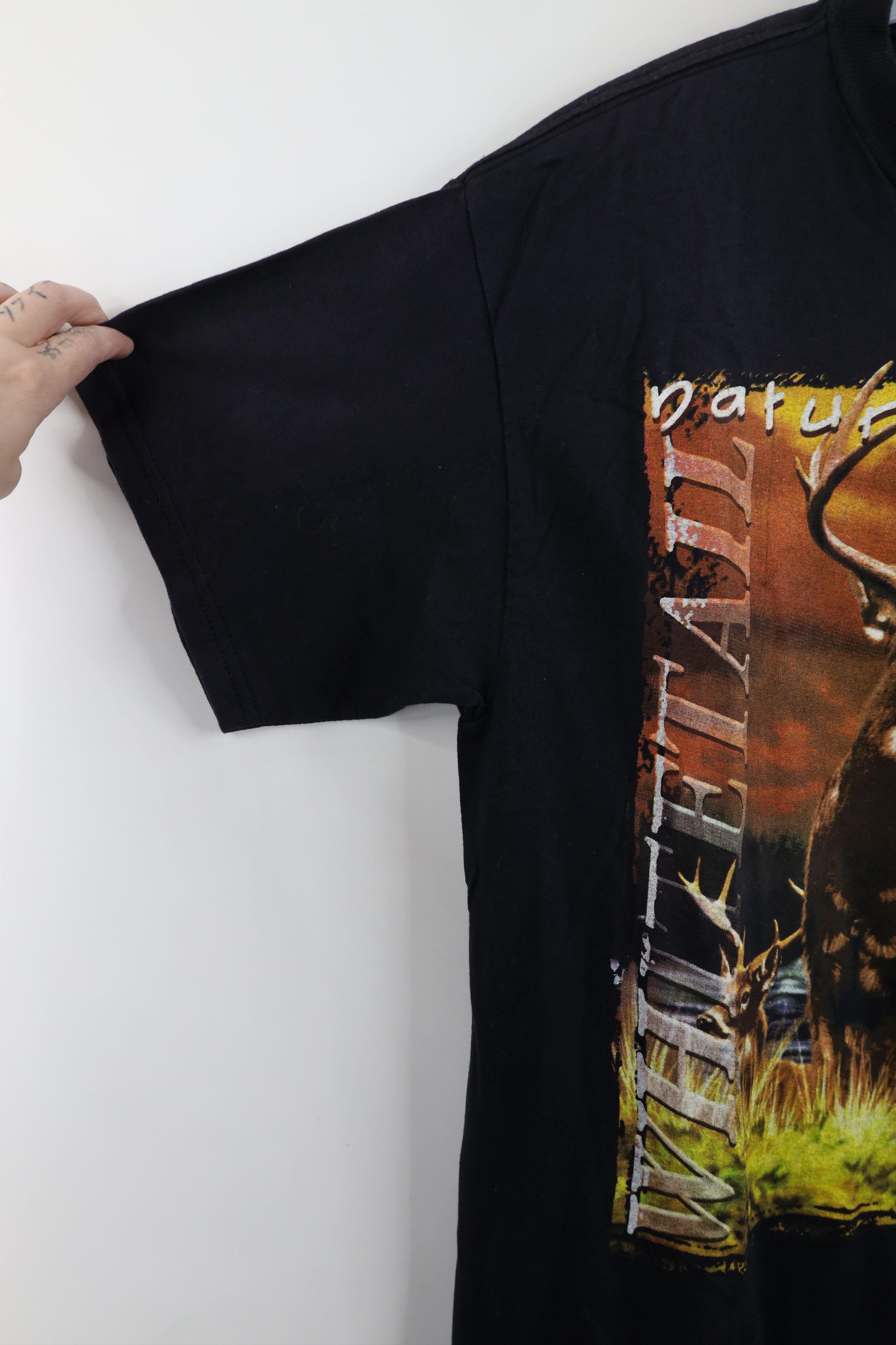 Vintage Vintage 90s Streetwear Nature Whitetail Deer Buck T-Shirt Size US L / EU 52-54 / 3 - 5 Thumbnail