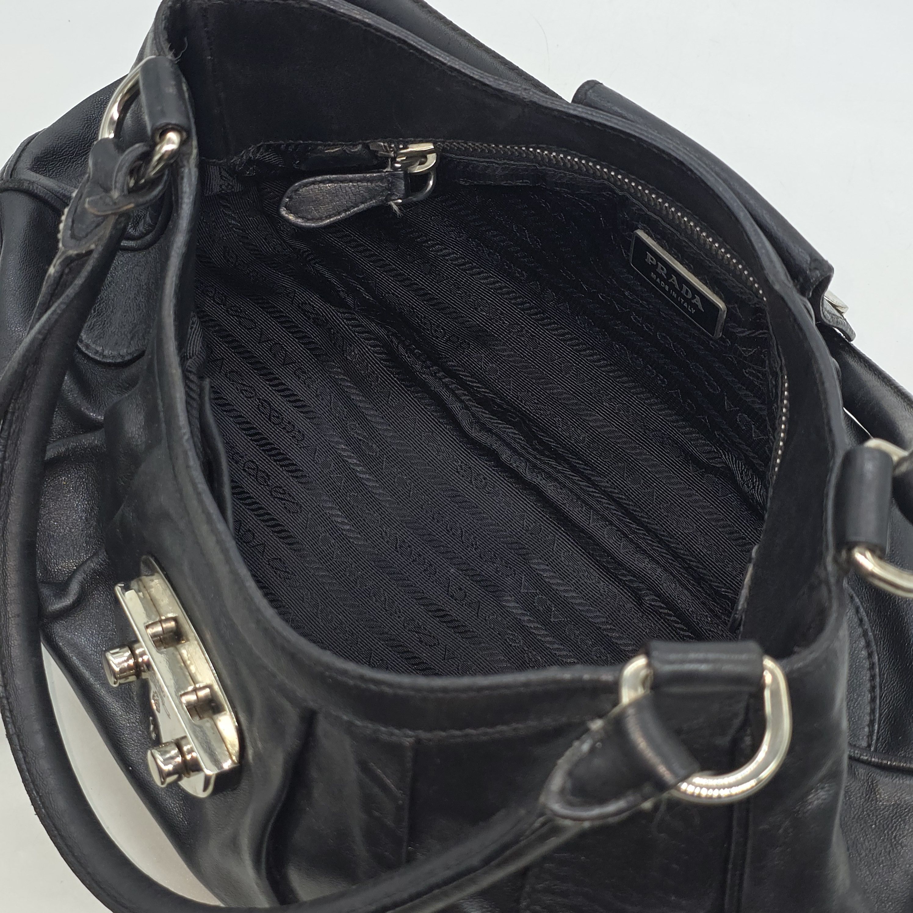 Prada Prada - Vitello Moon Shoulder Bag Size ONE SIZE - 9 Thumbnail