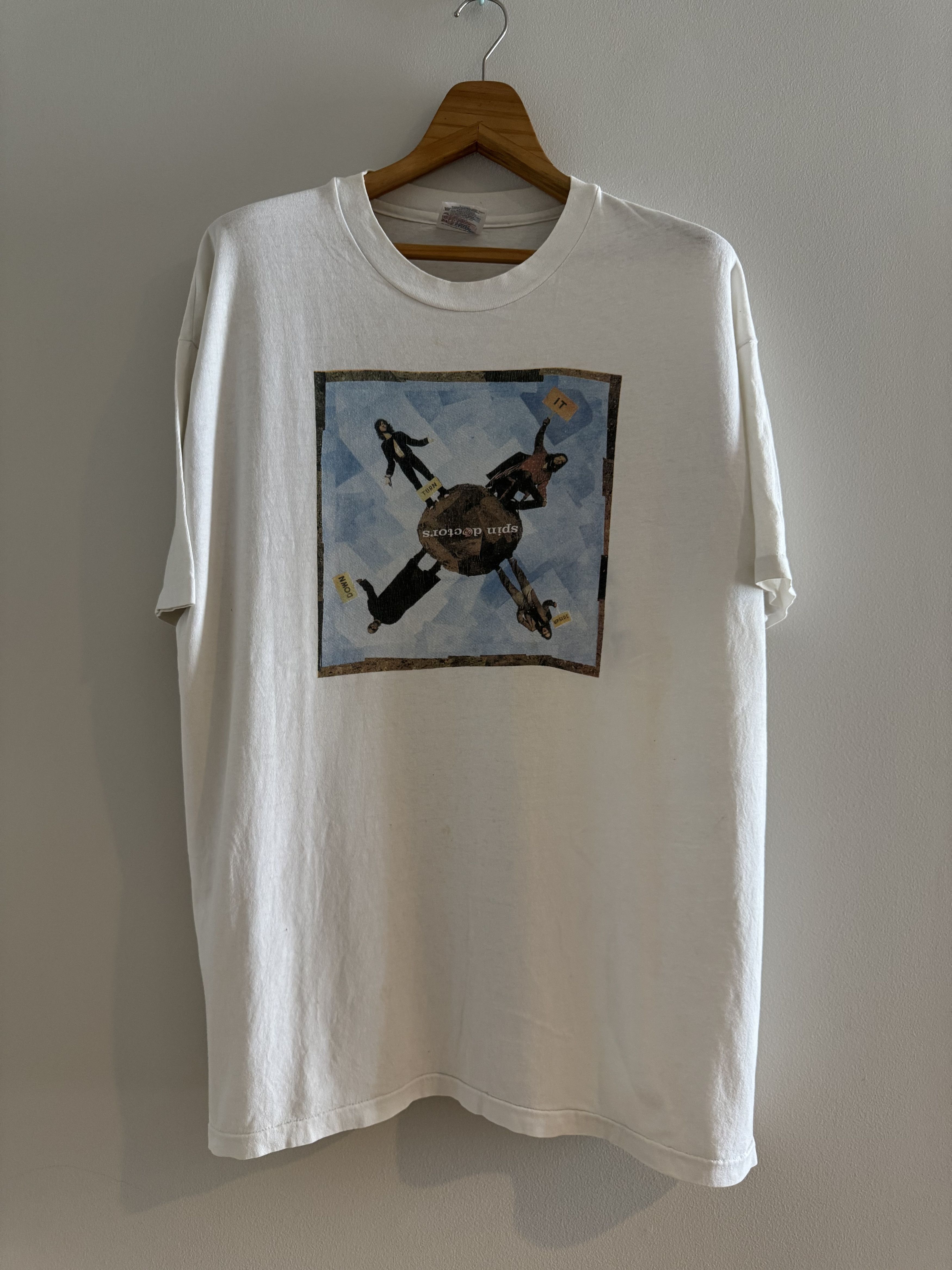 Band Tees Spin Doctors Album Turn It Upside Down 1994’ Size US XL / EU 56 / 4 - 1 Thumbnail
