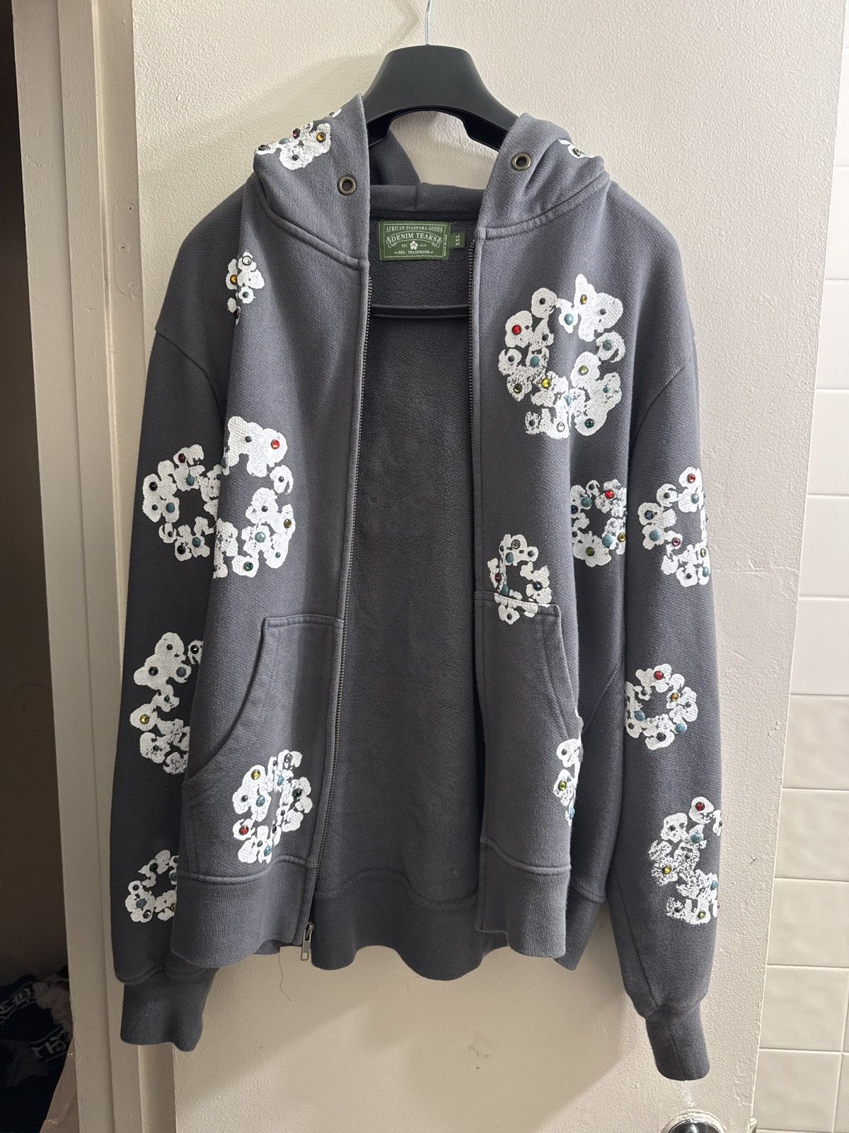 DENIM TEARS Rhinestone Wreath Zip Hooded Sweatshirt Black Size US XXL / EU 58 / 5 - 7 Thumbnail
