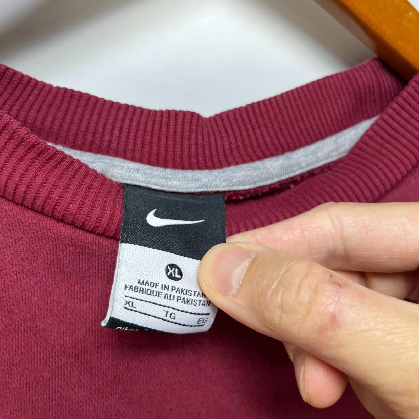 Nike Vintage Nike Mini Swoosh Sweatshirt Y2K XL Size US XL / EU 56 / 4 - 5 Thumbnail