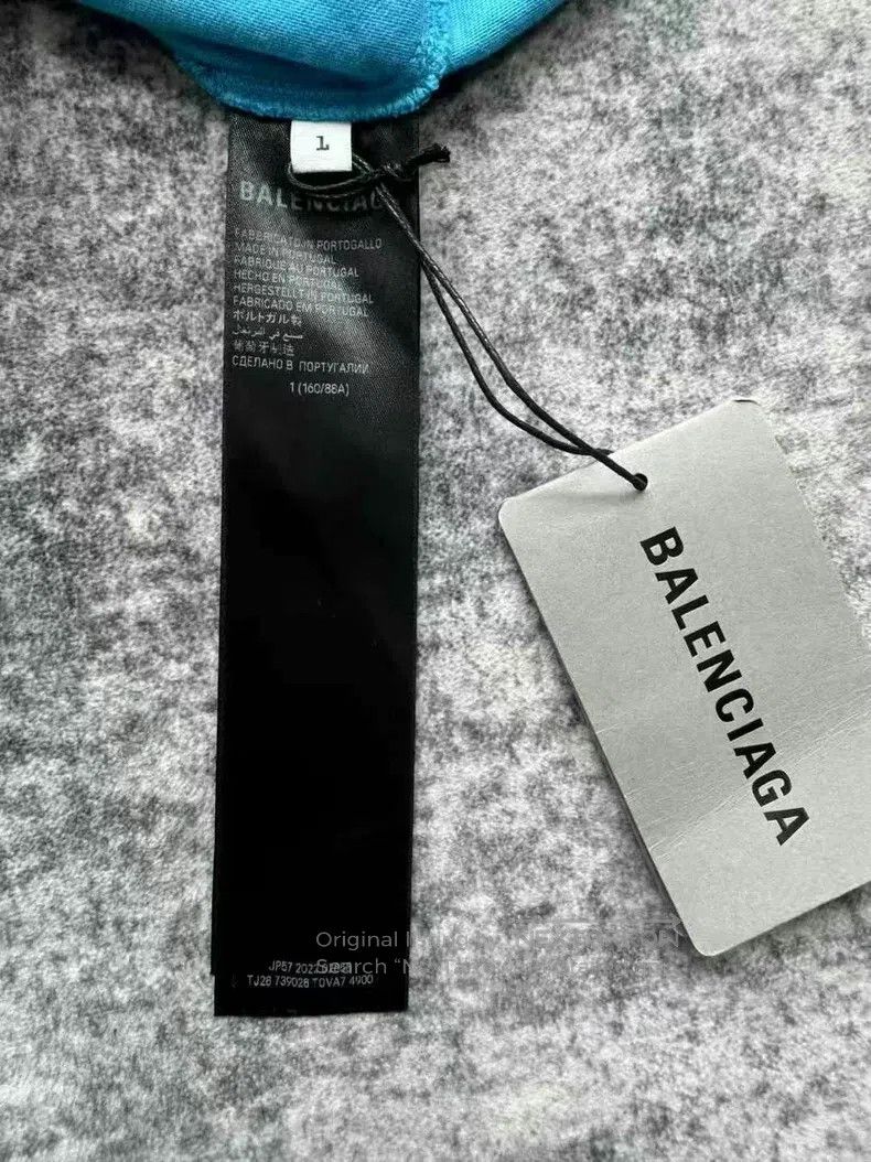 Balenciaga Balenciaga Distressed Short Sleeve Size US S / EU 44-46 / 1 - 5 Thumbnail