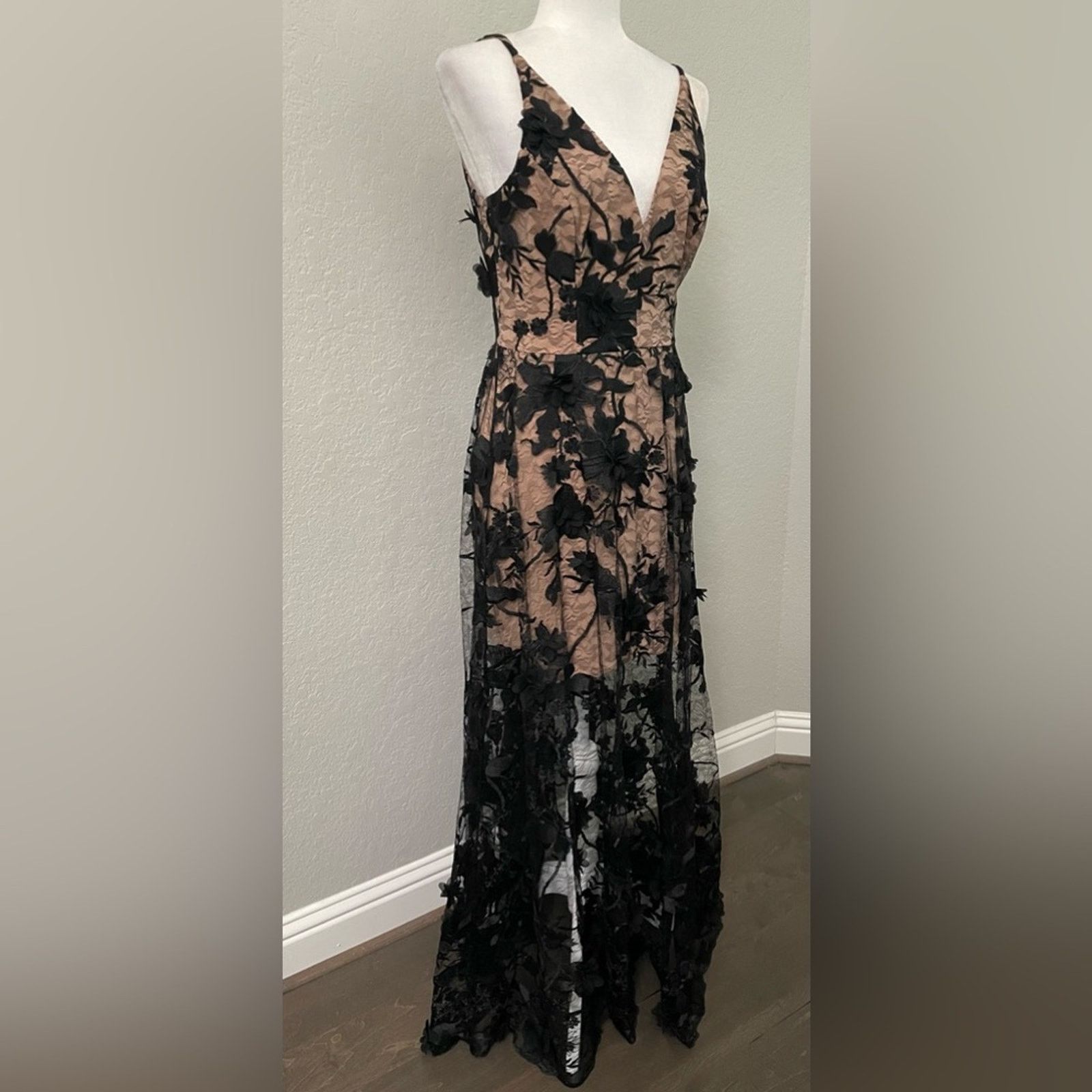 Dress the Population Dress the Population Plunging Gown Sleeveless Floral Dress M Size M / US 6-8 / IT 42-44 - 5 Thumbnail