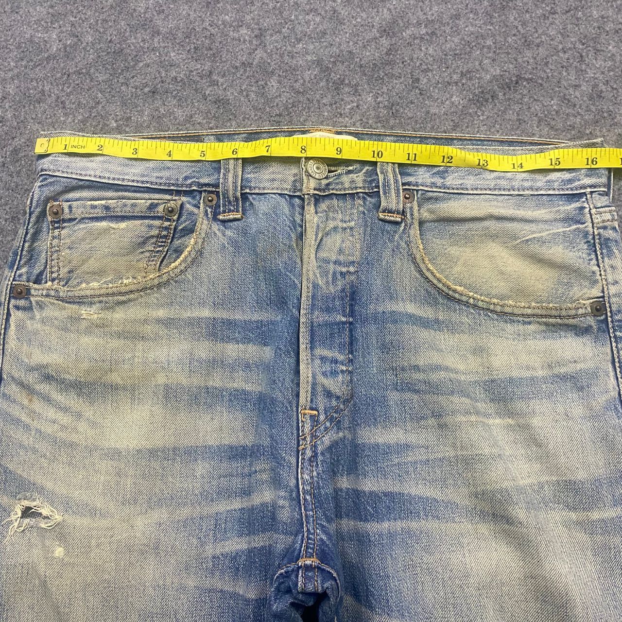 Levi's 💥Vintage Levis 501 Button Fly Kurt Cobain Style Size US 33 - 7 Thumbnail