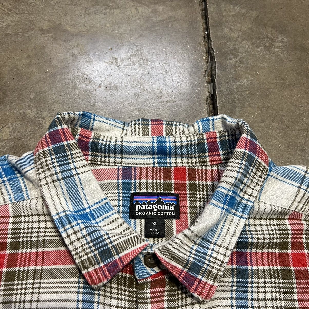 Patagonia Patagonia Organic Cotton Plaid Flannel Button Up Shirt Size US XL / EU 56 / 4 - 5 Thumbnail