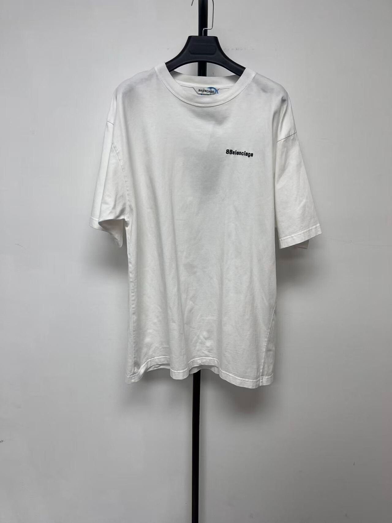 Balenciaga Balenciaga Logo Short Sleeve T-Shirt for Men Size US XS / EU 42 / 0 - 1 Thumbnail