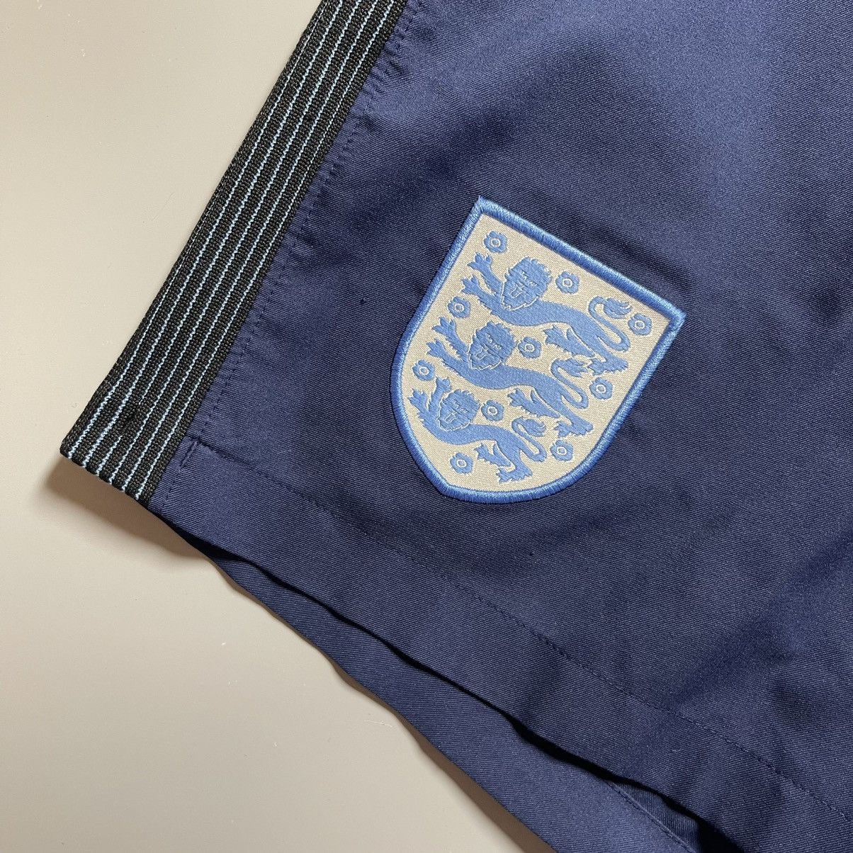 Nike × Vintage ENGLAND NIKE 2018 WORLD CUP FOOTBALL SOCCER THIRD SHORTS #10 Size US 30 / EU 46 - 2 Thumbnail