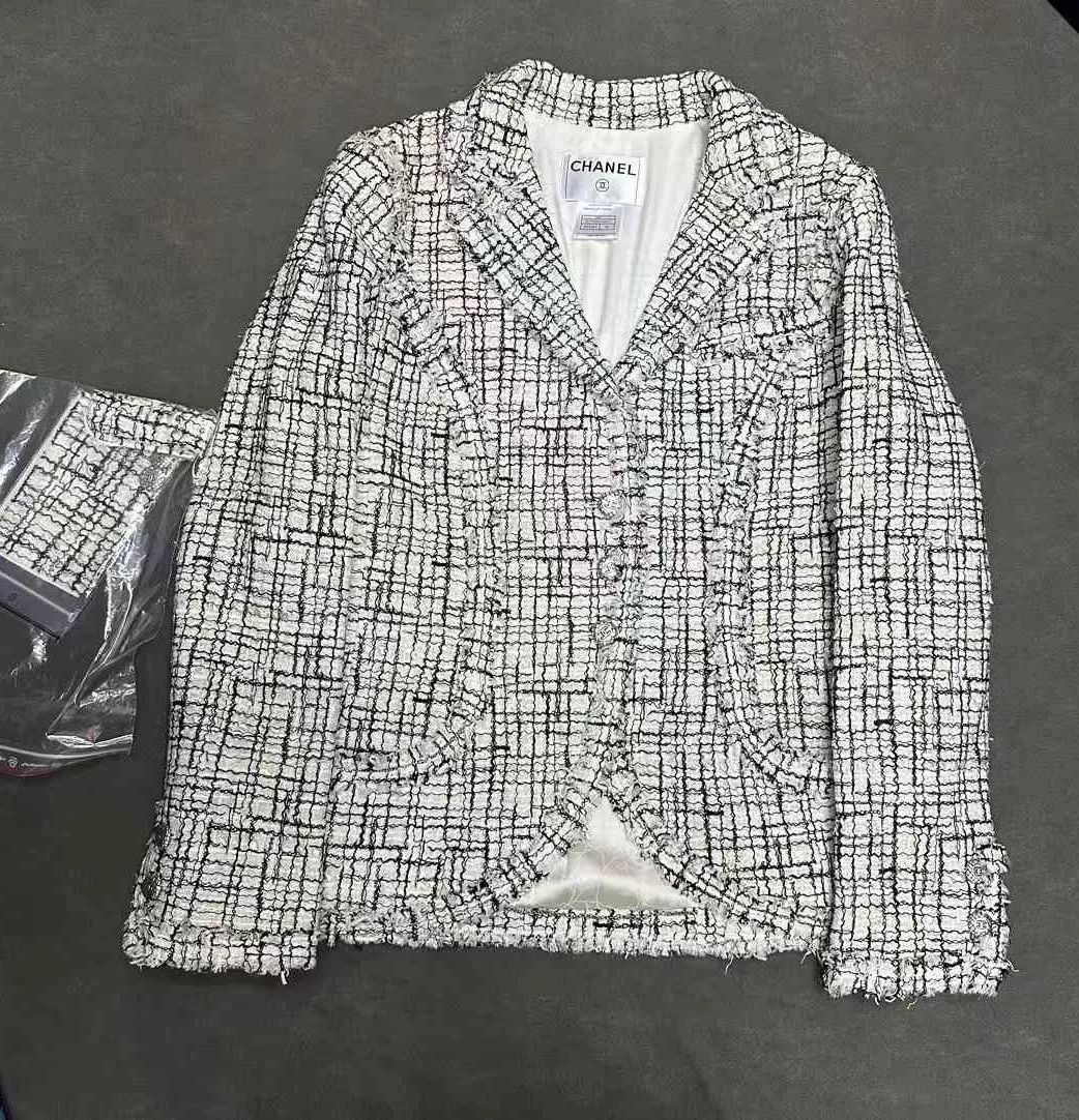 Chanel CHANEL Women's Tweed Blazer Size L / US 10 / IT 46 - 1 Thumbnail