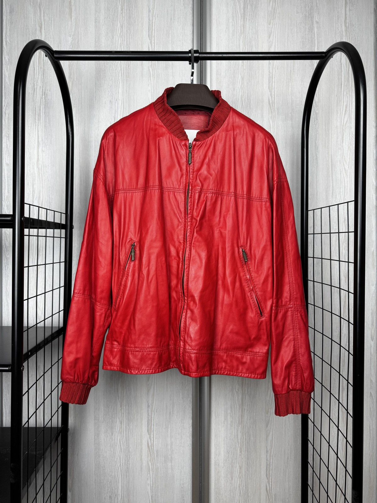 Gimo's Gimo’s red real leather bomber jacket vintage Size US L / EU 52-54 / 3 - 1 Thumbnail