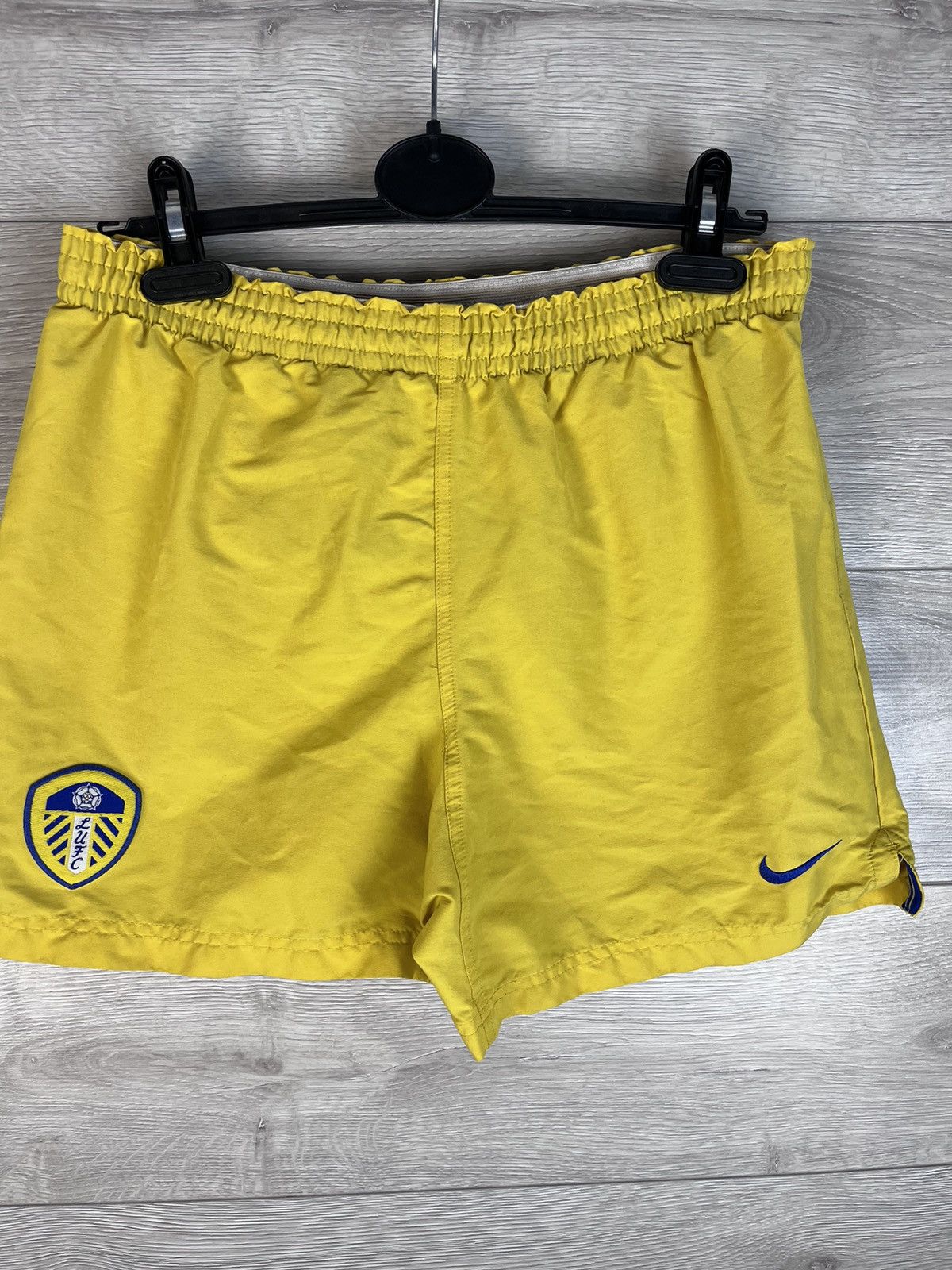 Nike Men’s football shorts Nike Team FC Leeds United size s Size US 30 / EU 46 - 4 Thumbnail