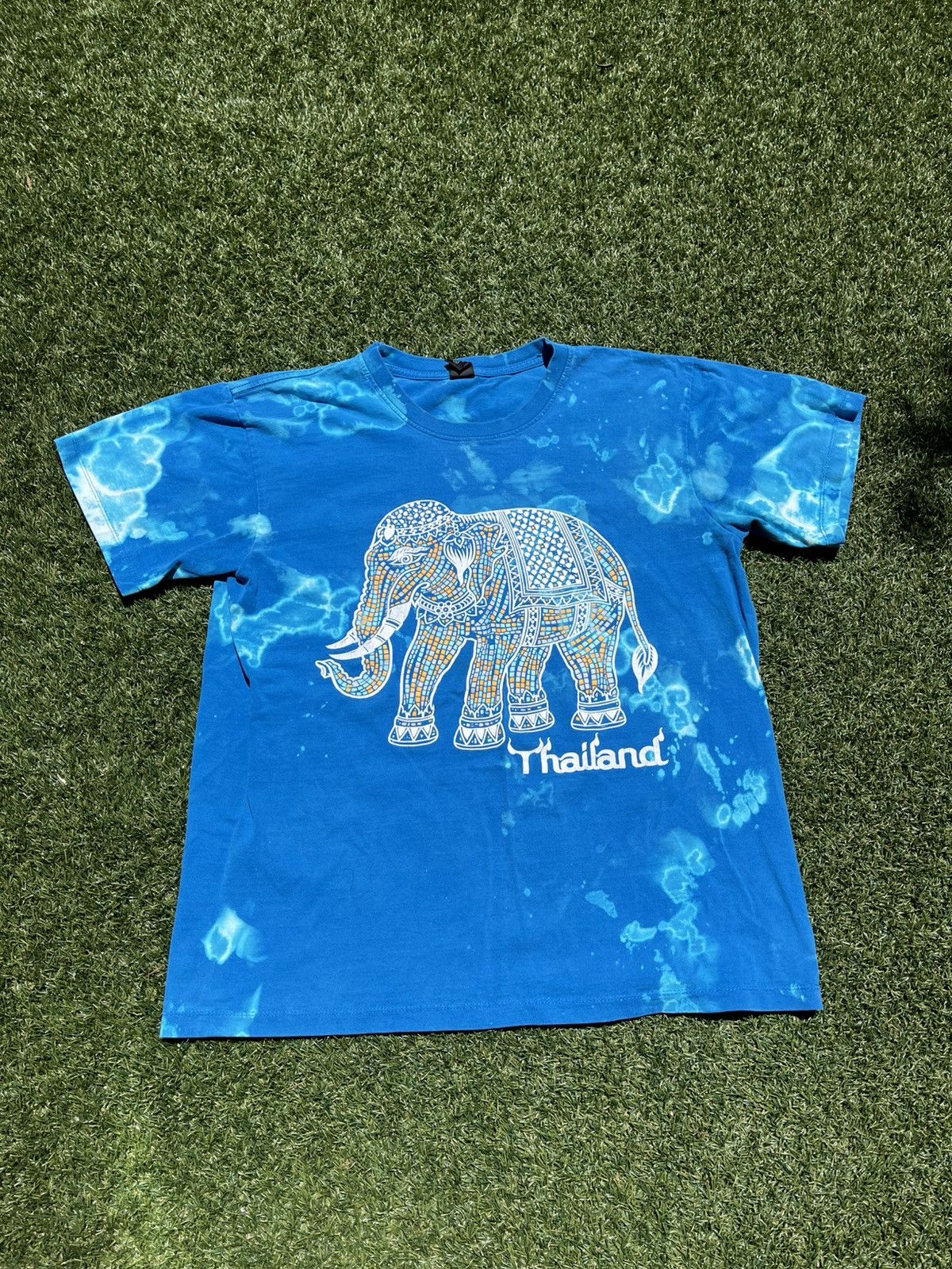 Vintage VTG 90’s Dyed Elephant Thailand Art Tee Size US XL / EU 56 / 4 - 1 Thumbnail