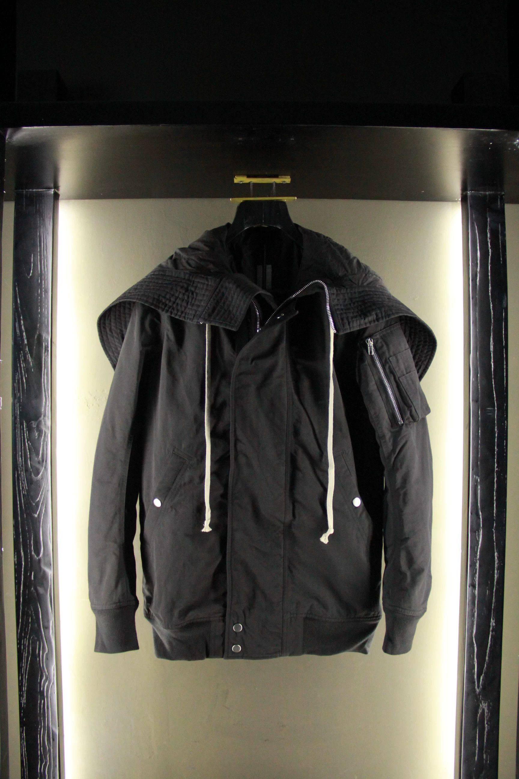 Rick Owens Rick Owens White Heavy Coats Men m Size US M / EU 48-50 / 2 - 1 Thumbnail