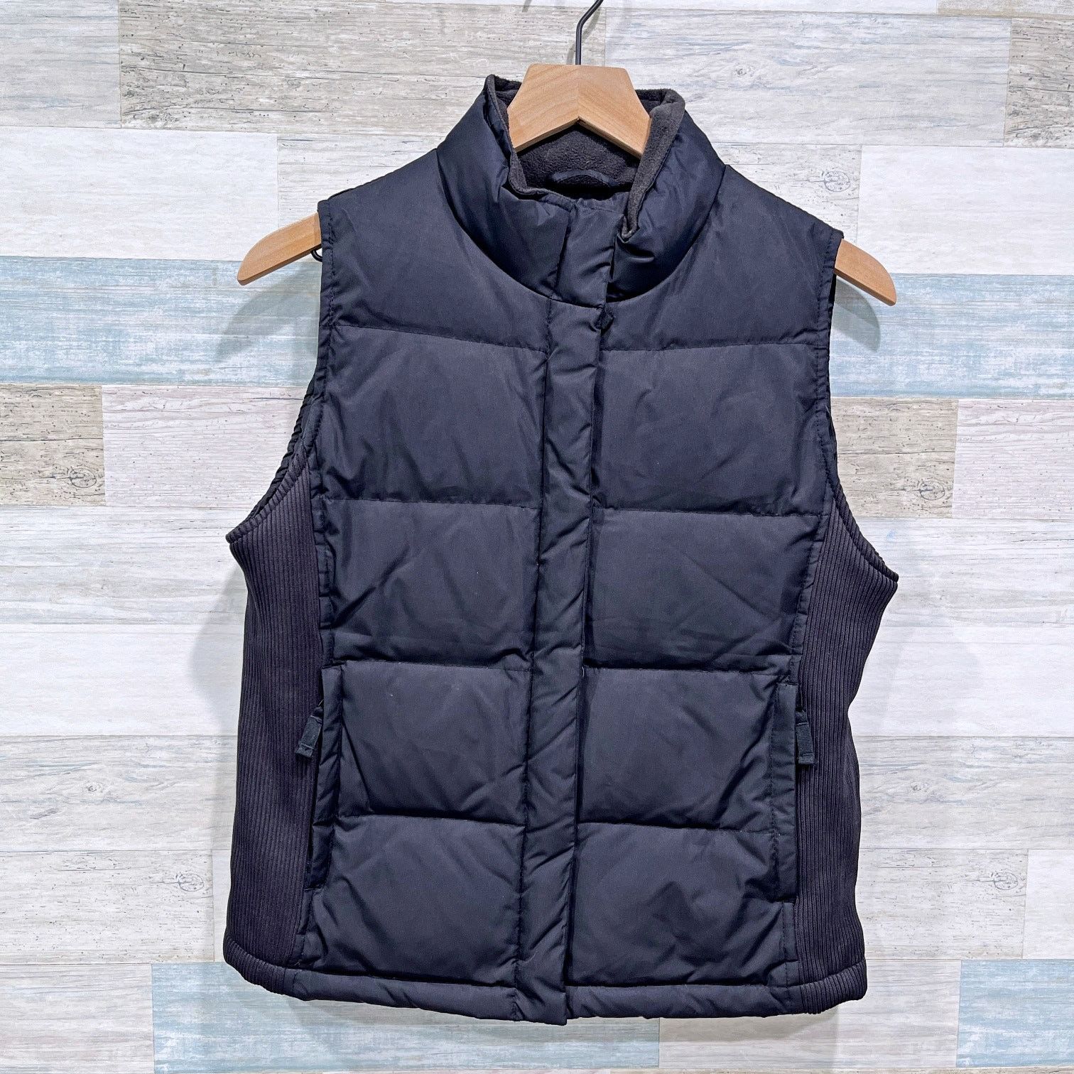 Gap GAP Vintage Y2K Puffer Vest Black Full Zip Down Womens XS Size XS / US 0-2 / IT 36-38 - 1 Thumbnail