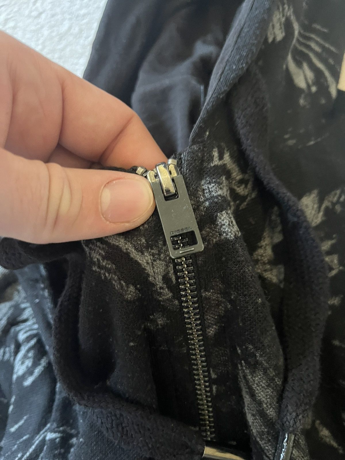Diesel Vintage Diesel Zip Hoodie Y2K Archive Black Y2K Streetwear Size US S / EU 44-46 / 1 - 7 Thumbnail