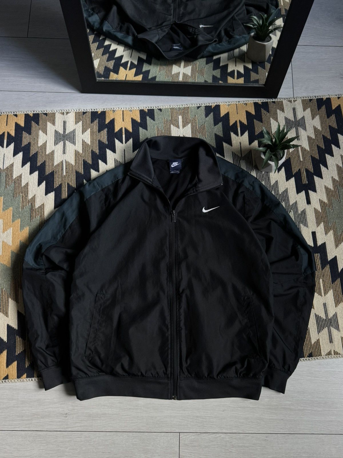 Nike Vintage Nike Nylon Drill Y2K Swoosh Jacket Size US L / EU 52-54 / 3 - 1 Thumbnail