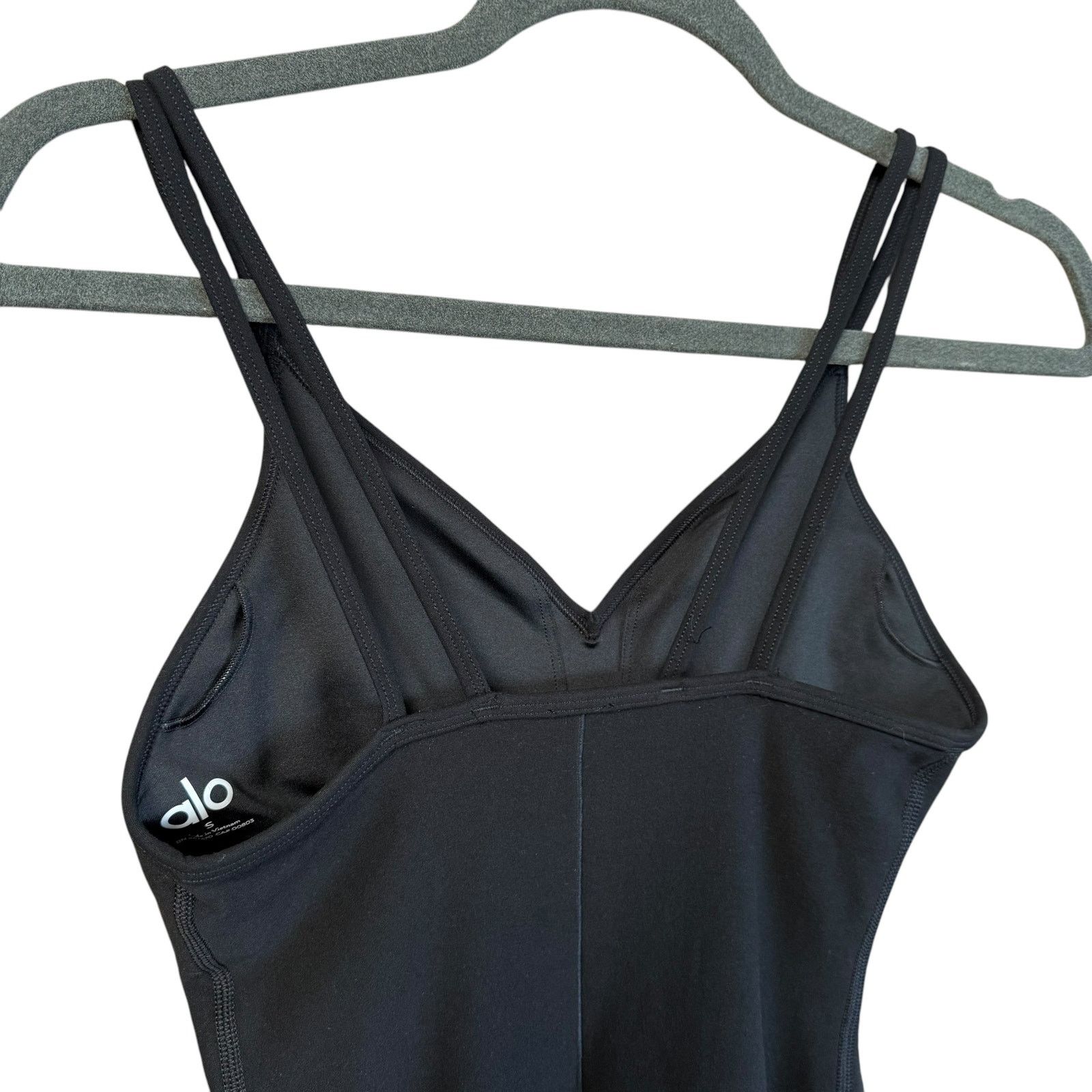 Alo Yoga Alo Yoga Alosoft Suns Out Black Size S V-Neck Double Straps Size S / US 4 / IT 40 - 5 Thumbnail