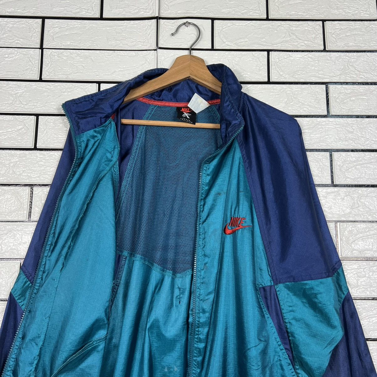 Nike RARE NIKE Cross Training Colorblock Windbreaker #3960-C180 Size US L / EU 52-54 / 3 - 9 Thumbnail