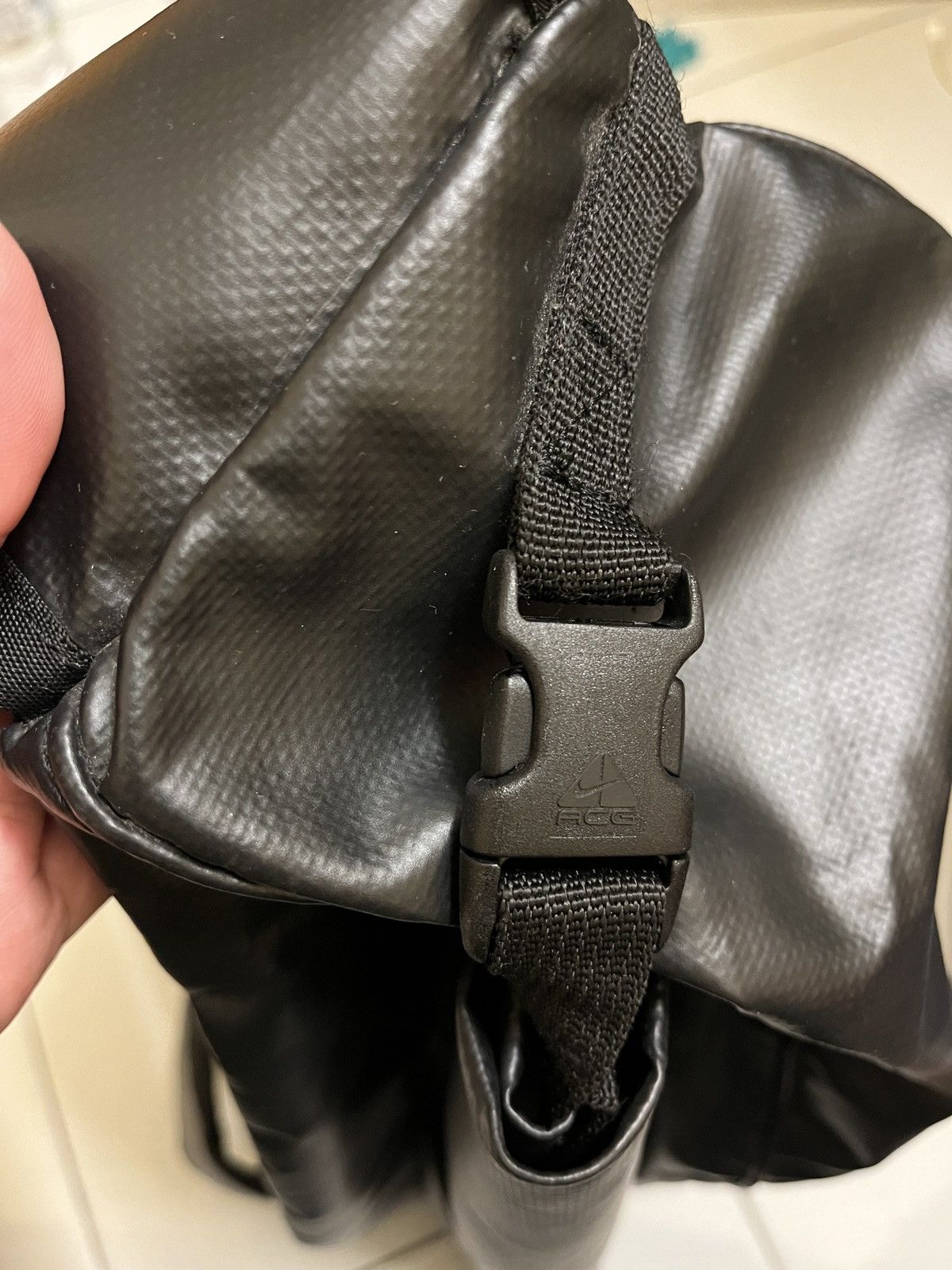Nike ACG Nike ACG Water-tight Cross Body Sling Bag Size ONE SIZE - 11 Thumbnail