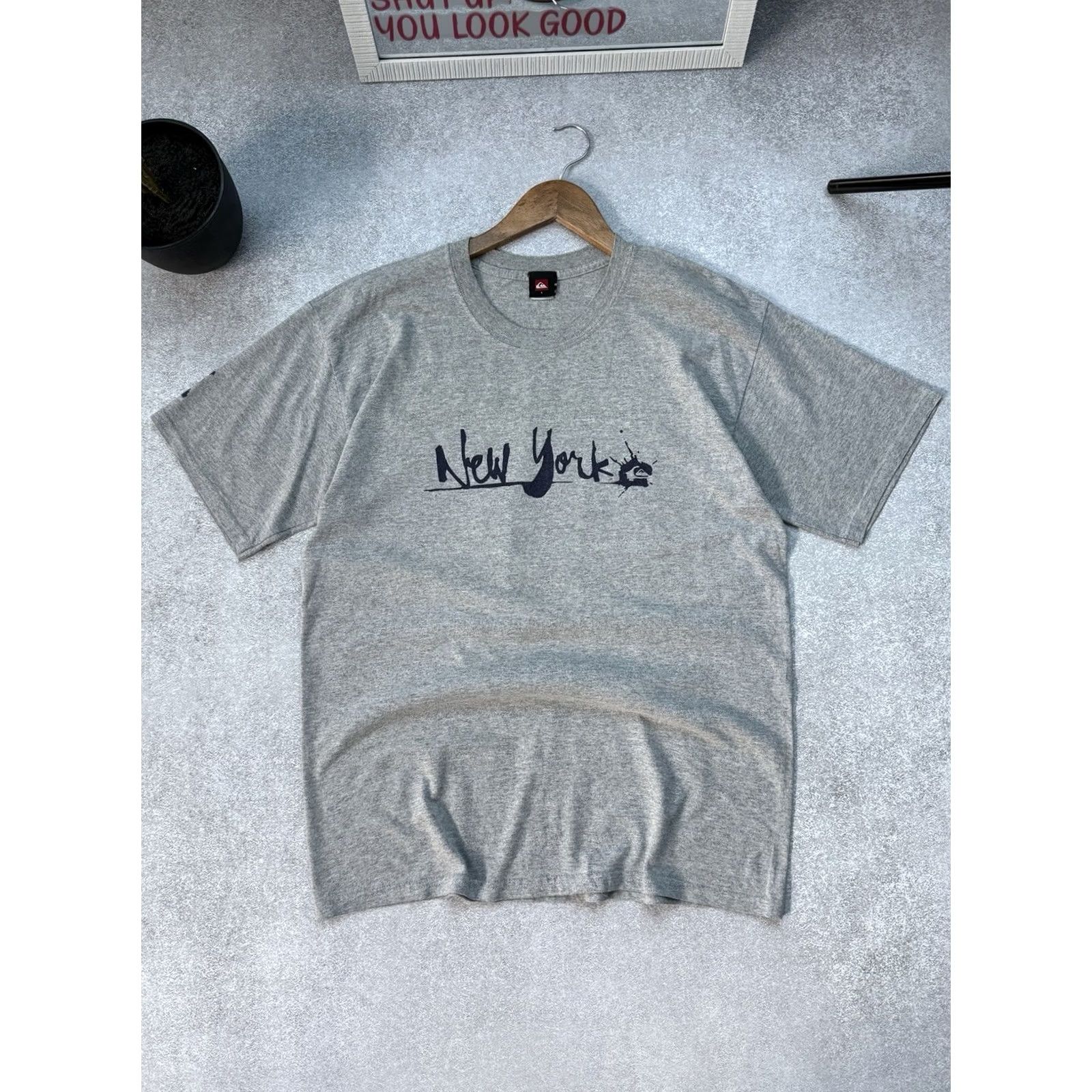 Quiksilver VINTAGE Quiksilver Board T-Shirt Gray L Crew Neck Short Sleeve Men US NY Y2K 90s Big Logo Summer Beach USA Shirt Size US L / EU 52-54 / 3 - 2 Thumbnail