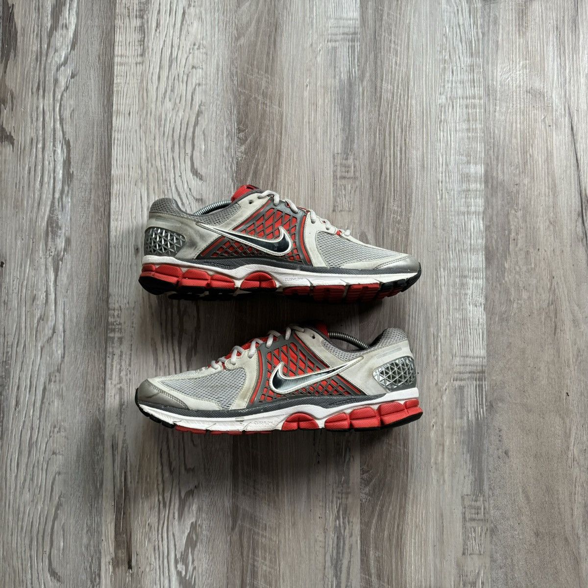 Nike NIKE • Zoom Vomero 6 (12M) | Grailed