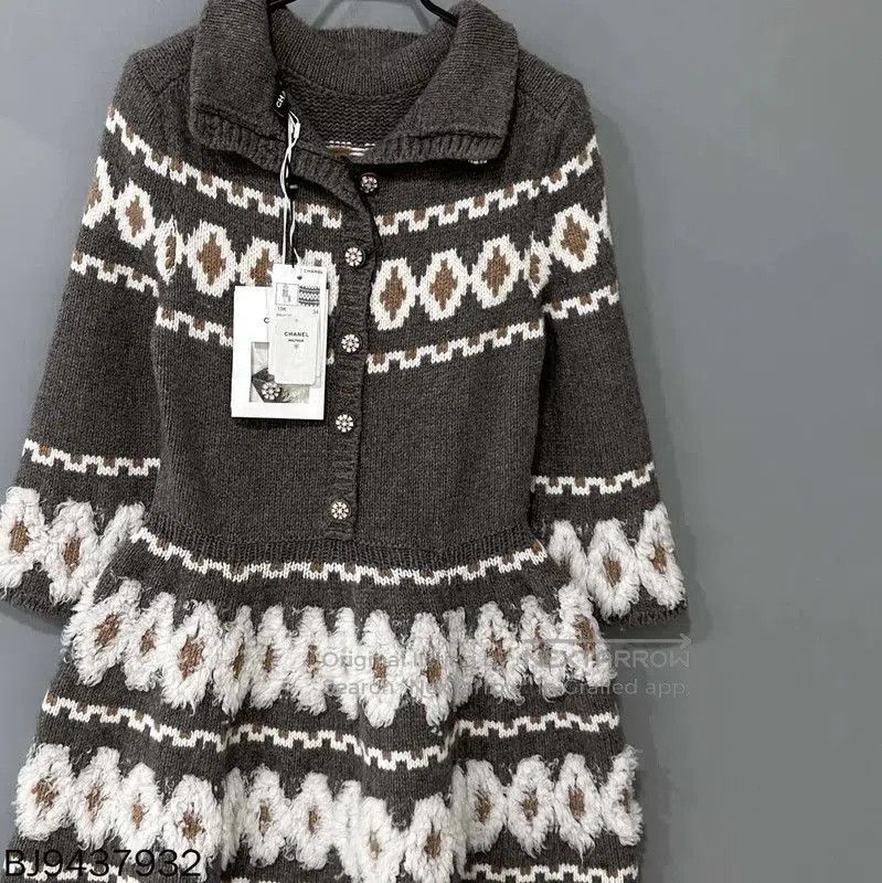 Chanel Chanel Brown Knit Dress with Pattern . Size XXS / US 00 / IT 34 - 2 Thumbnail
