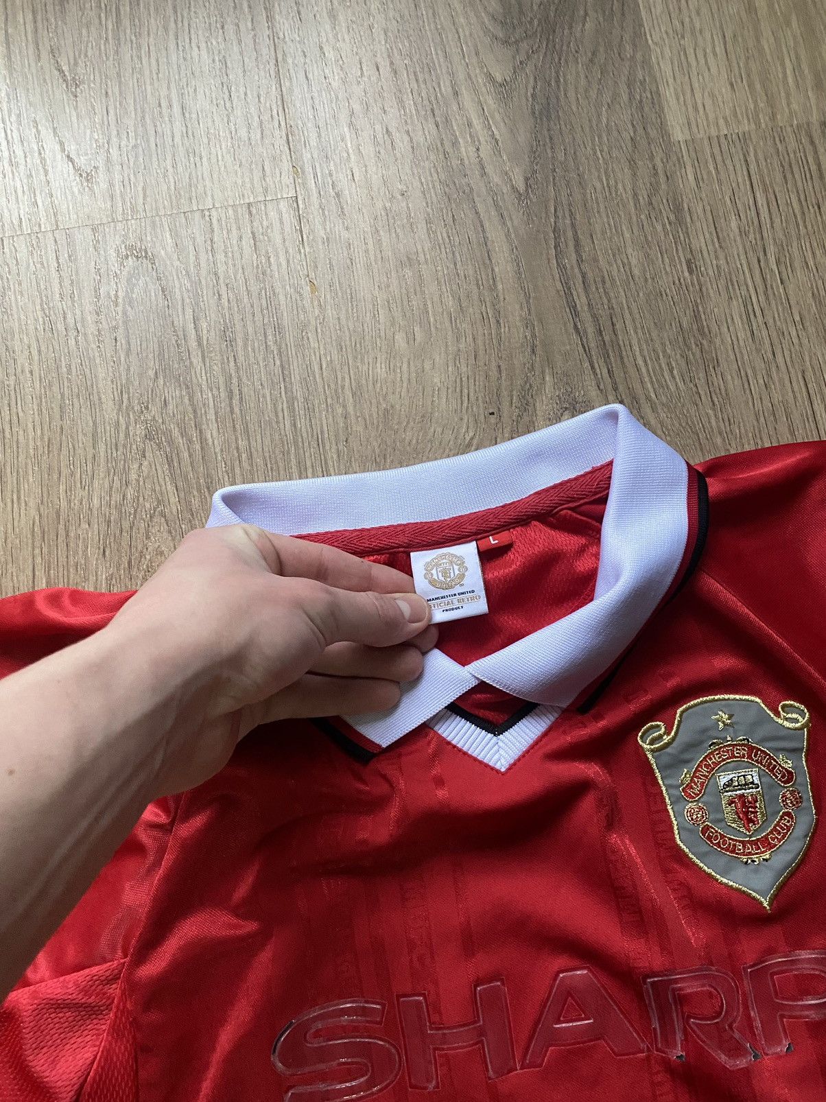Other Manchester United Sharp Official retro Home Football jersey Size US L / EU 52-54 / 3 - 3 Thumbnail