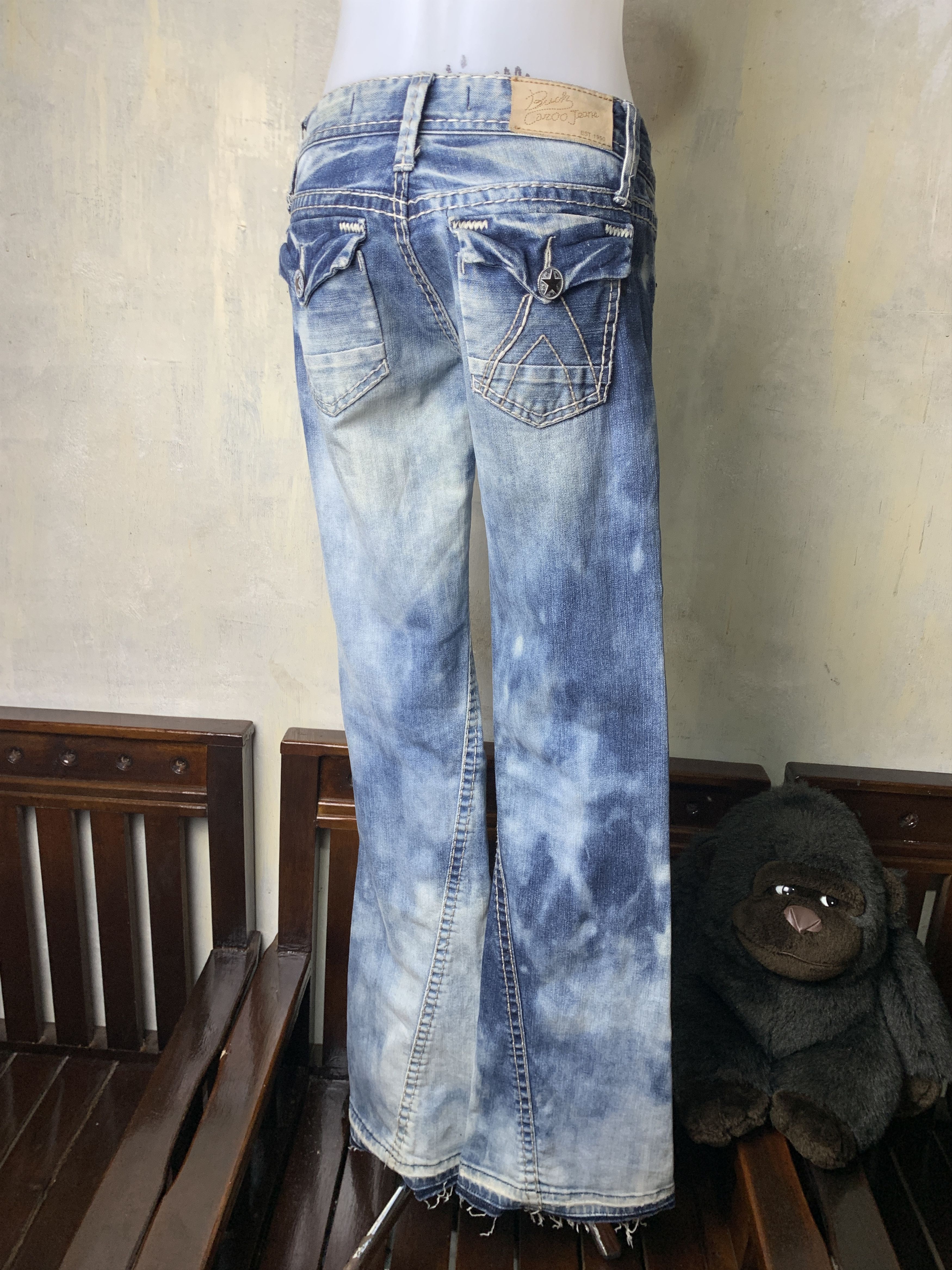 BUCKAROO Buckaroo Washed Blue Flared Bootcut Lowrise Jeans (28) Size 28" / US 6 / IT 42 - 2 Thumbnail