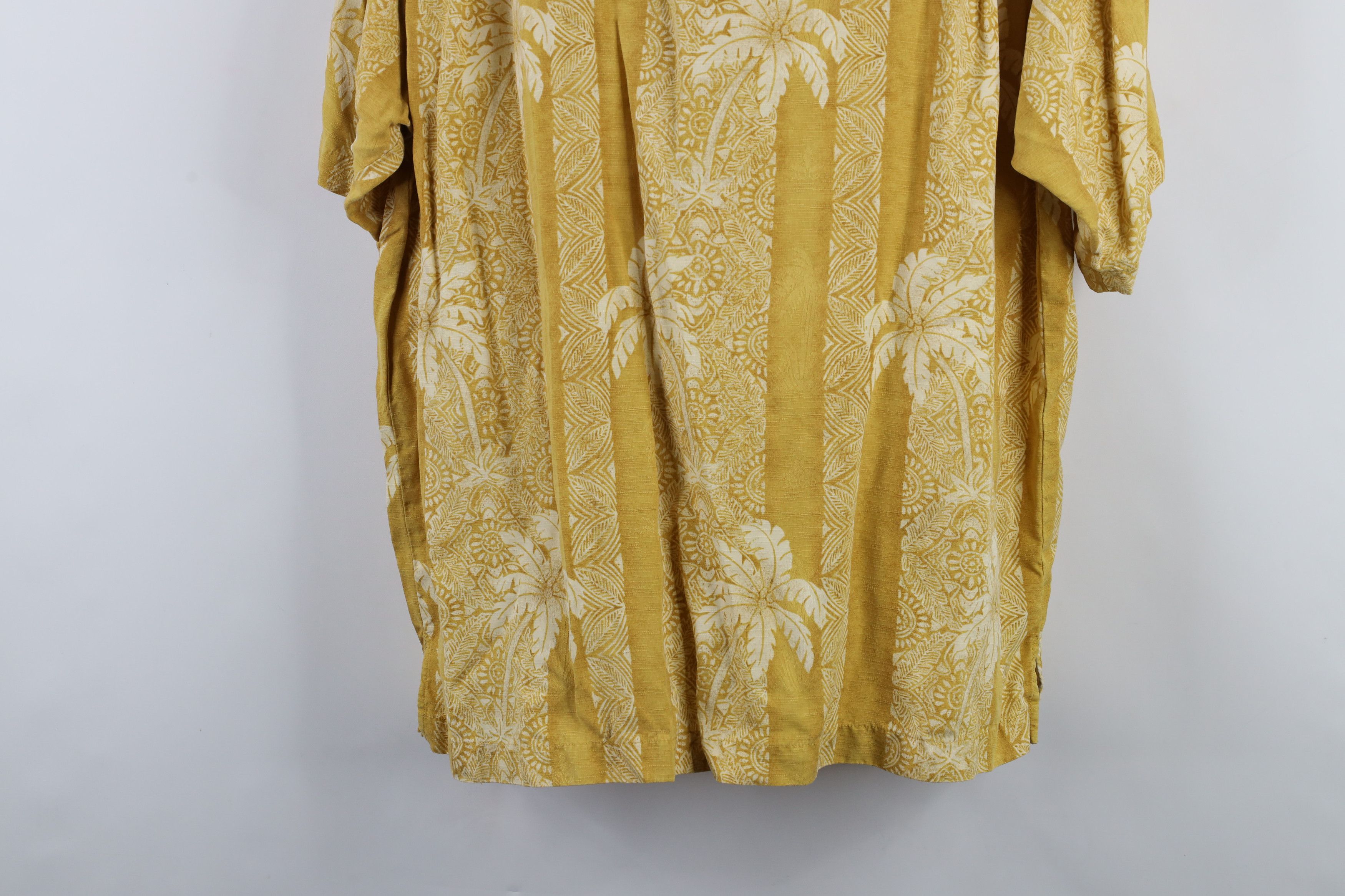Tommy Bahama × Vintage Vintage 90s Tommy Bahama Looped Collar Hawaiian Button Shirt Size US L / EU 52-54 / 3 - 10 Thumbnail