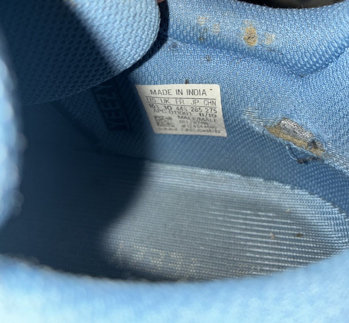 Yeezy Yeezy Carbon blue 700s Size US 10.5 / EU 43-44 - 4 Thumbnail