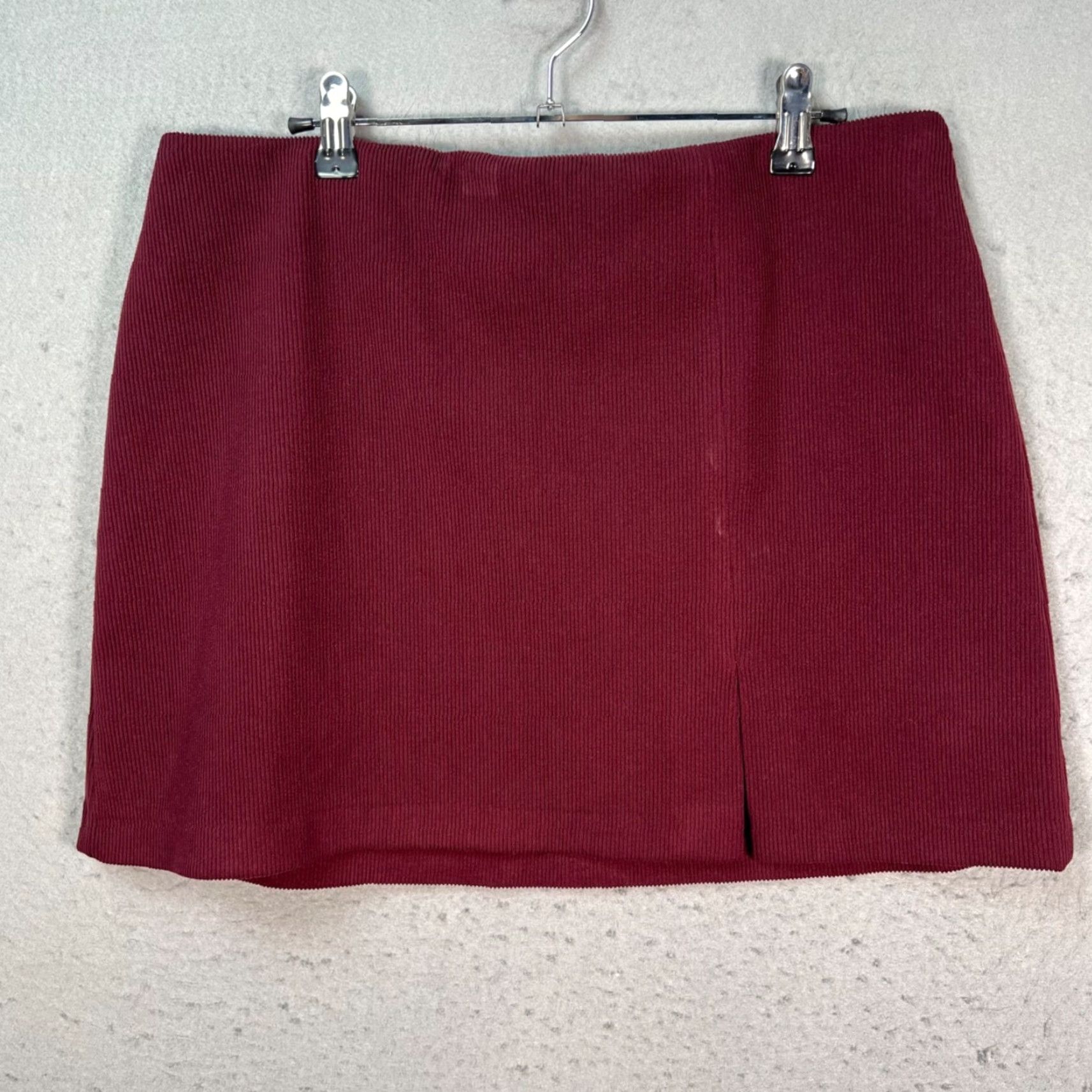 House of Harlow VINTAGE House Of Harley Womens Skirt Short Mini Burgundy Red Slit Size L Adult Large Harlow | 90s style? Size 36" / US 14 / IT 50 - 2 Thumbnail