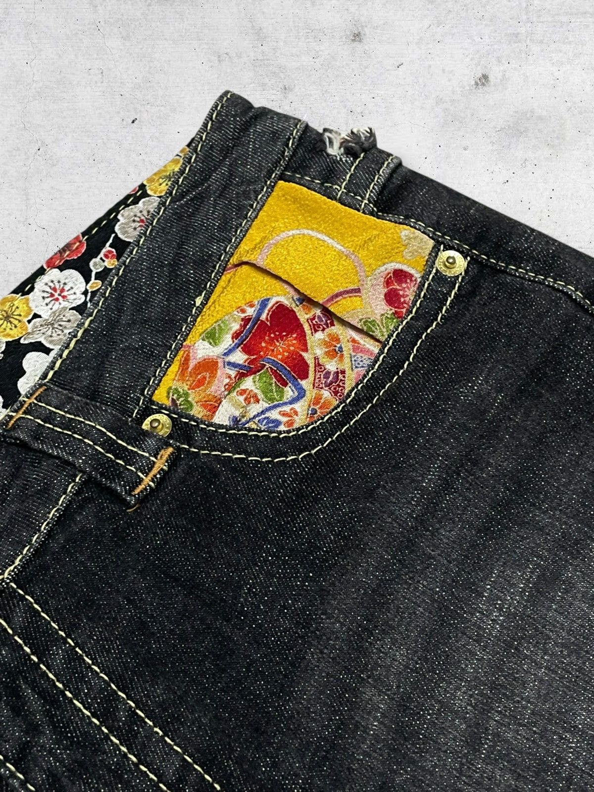 Japanese Brand VINTAGE CAROUGE JAPAN DESIGNER 90S OG FLARED RUNWAY DENIM Size US 32 / EU 48 - 9 Thumbnail