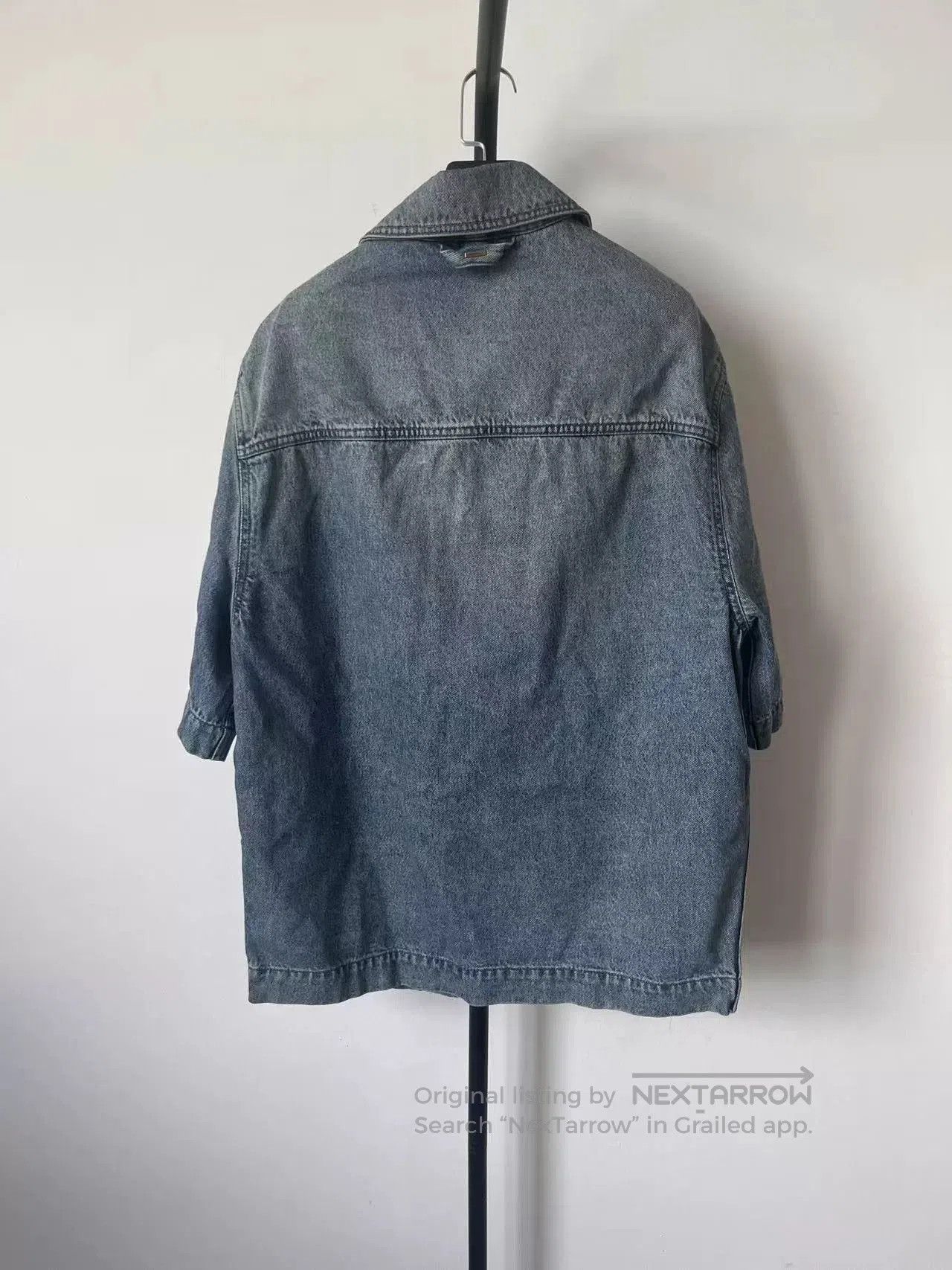 Louis Vuitton louis vuitton logo short sleeve shirt blue. Size US S / EU 44-46 / 1 - 2 Thumbnail